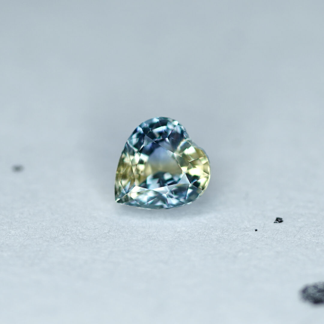 バイカラーサファイア 0.770ct - 画像 (2)