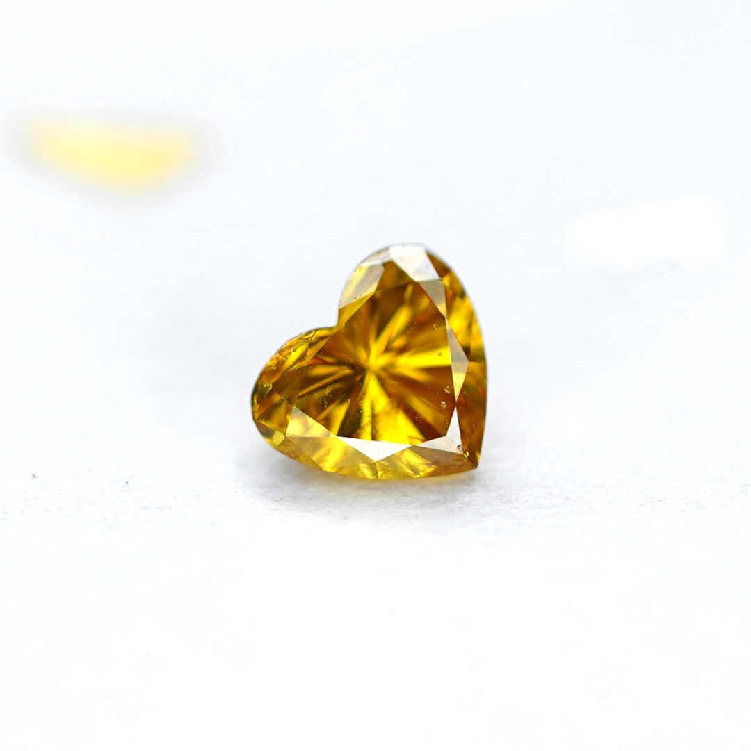 天然オレンジイエローダイヤモンド Fancy Vivid Orange Yellow 0.266ct CGL - 画像 (2)