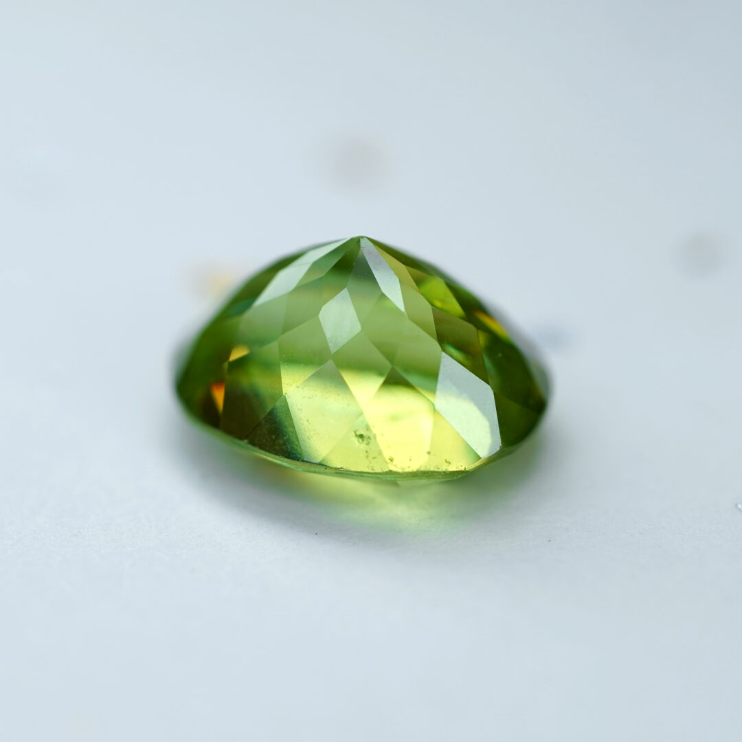 グリーンスフェーン 6.150ct マダガスカル産 CGL - 画像 (4)
