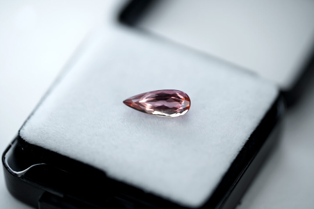 非加熱インペリアルトパーズ 1.586ct ブラジル産 CGL - 画像 (5)