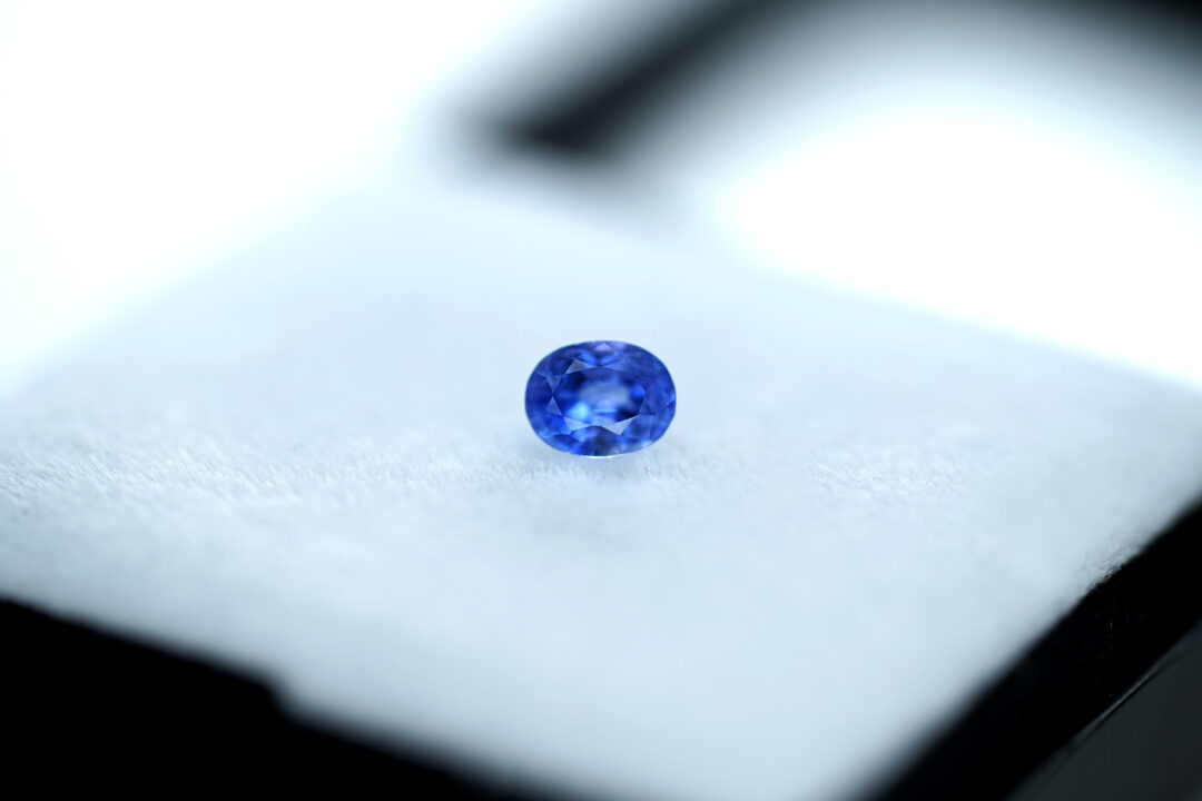 非加熱ブルーサファイア 0.560ct カシミール産 GIA - 画像 (7)