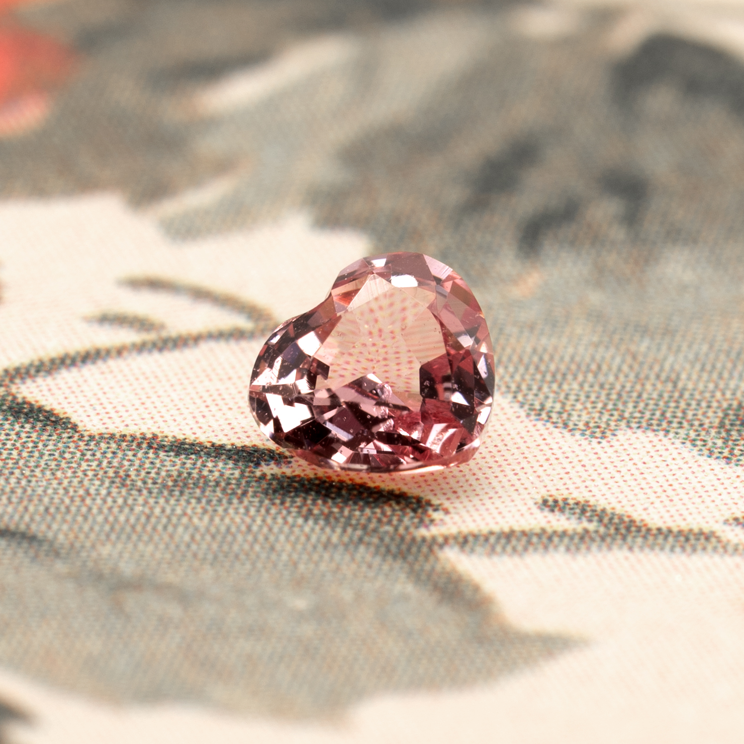 マダガスカル産 パパラチアサファイア 0.213ct CGL