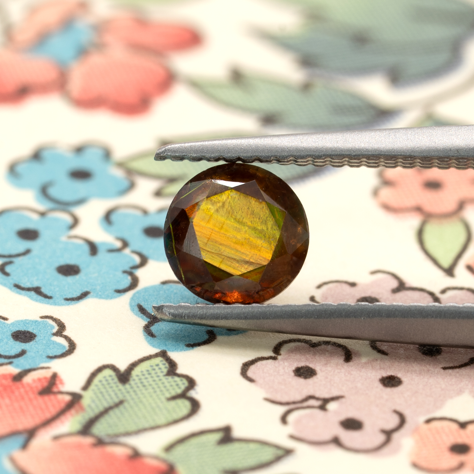 レインボーガーネット 0.376ct 奈良県産