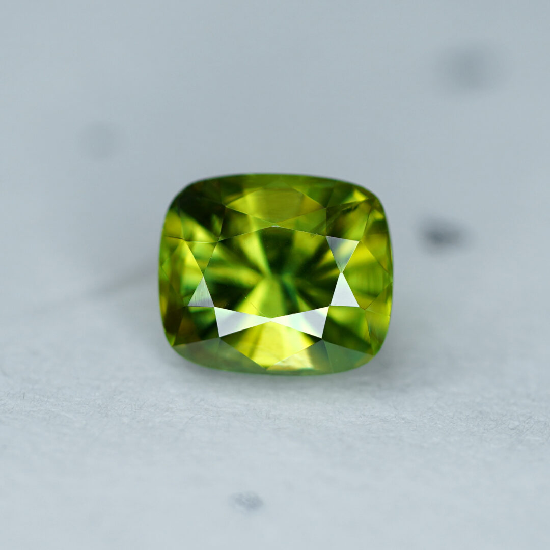 グリーンスフェーン 1.480ct マダガスカル産 - 画像 (2)