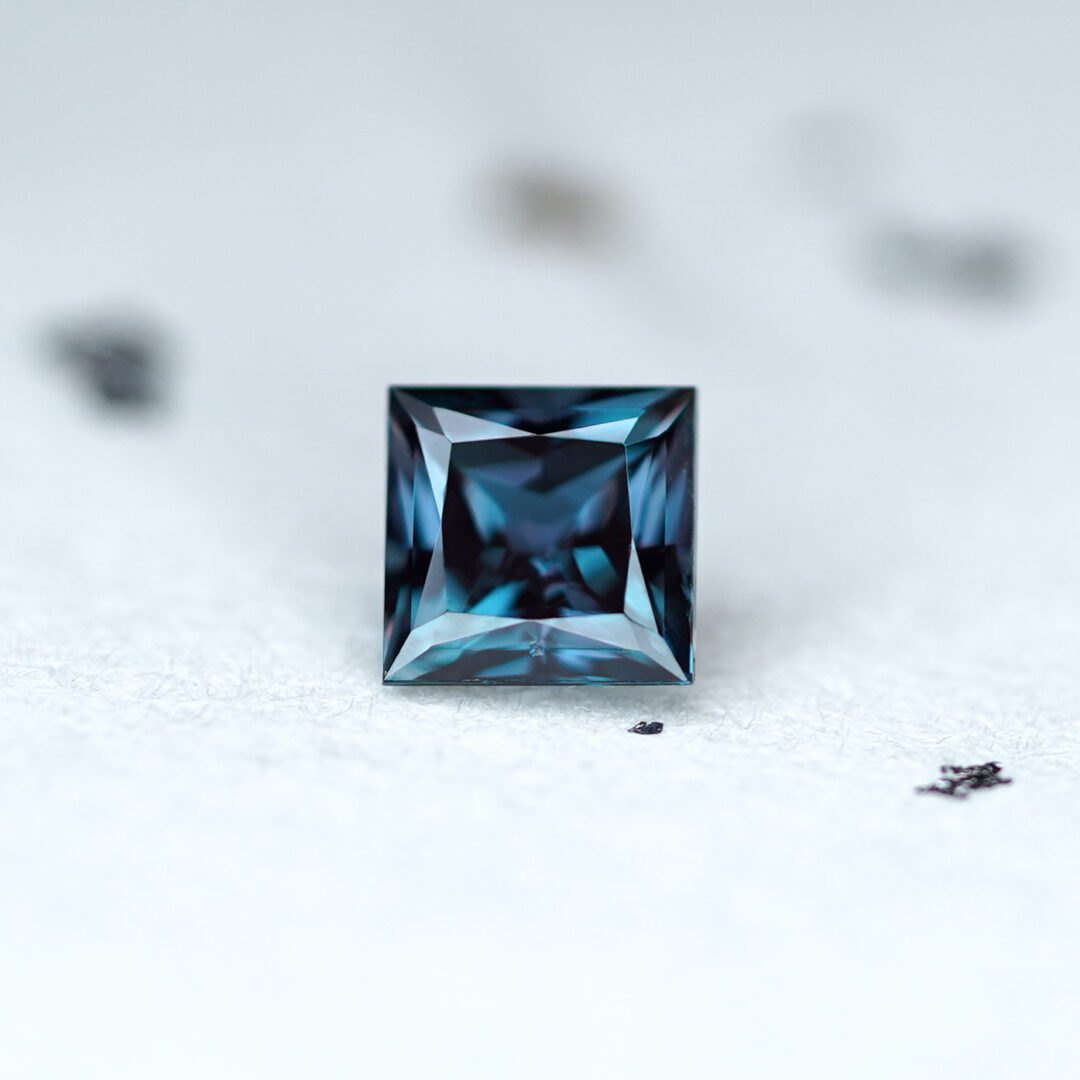 アレキサンドライト 0.45ct ブラジル・ヘマチタ産 GIA - 画像 (2)
