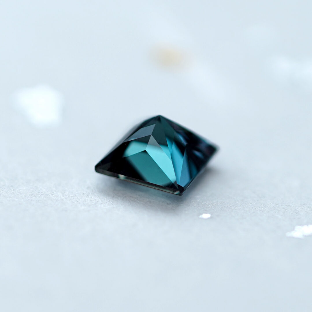 アレキサンドライト 0.45ct ブラジル・ヘマチタ産 GIA - 画像 (4)