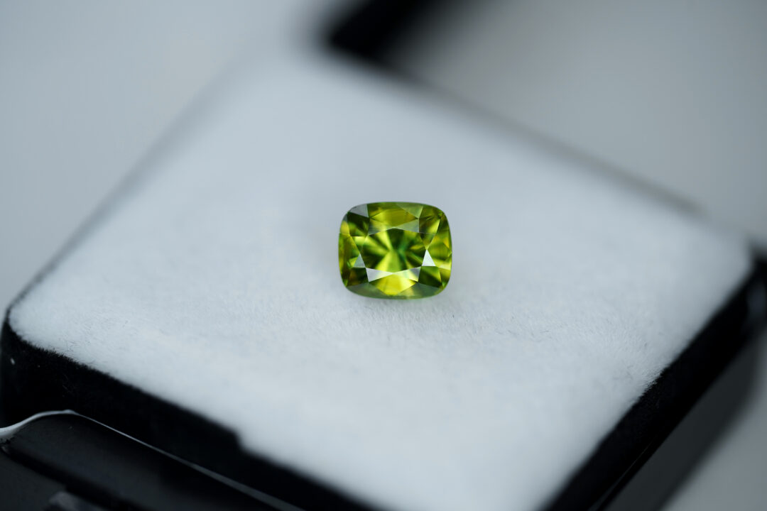 グリーンスフェーン 1.480ct マダガスカル産 - 画像 (5)