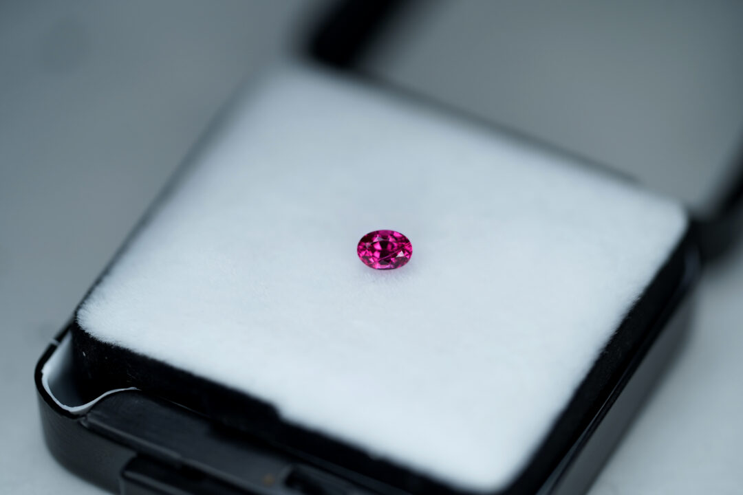 ホットピンクスピネル 0.23ct ビルマ産 - 画像 (5)