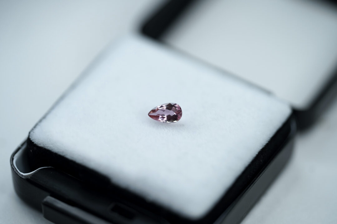 非加熱インペリアルトパーズ 0.35ct ブラジル産 - 画像 (5)