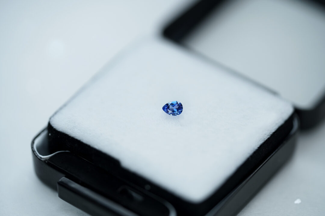 ベニトアイト 0.14ct アメリカ・サンベニト産 - 画像 (5)