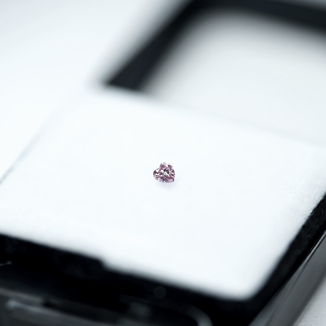 天然ピンクダイヤモンド Fancy Intense Pink 0.063ct CGL - 画像 (5)