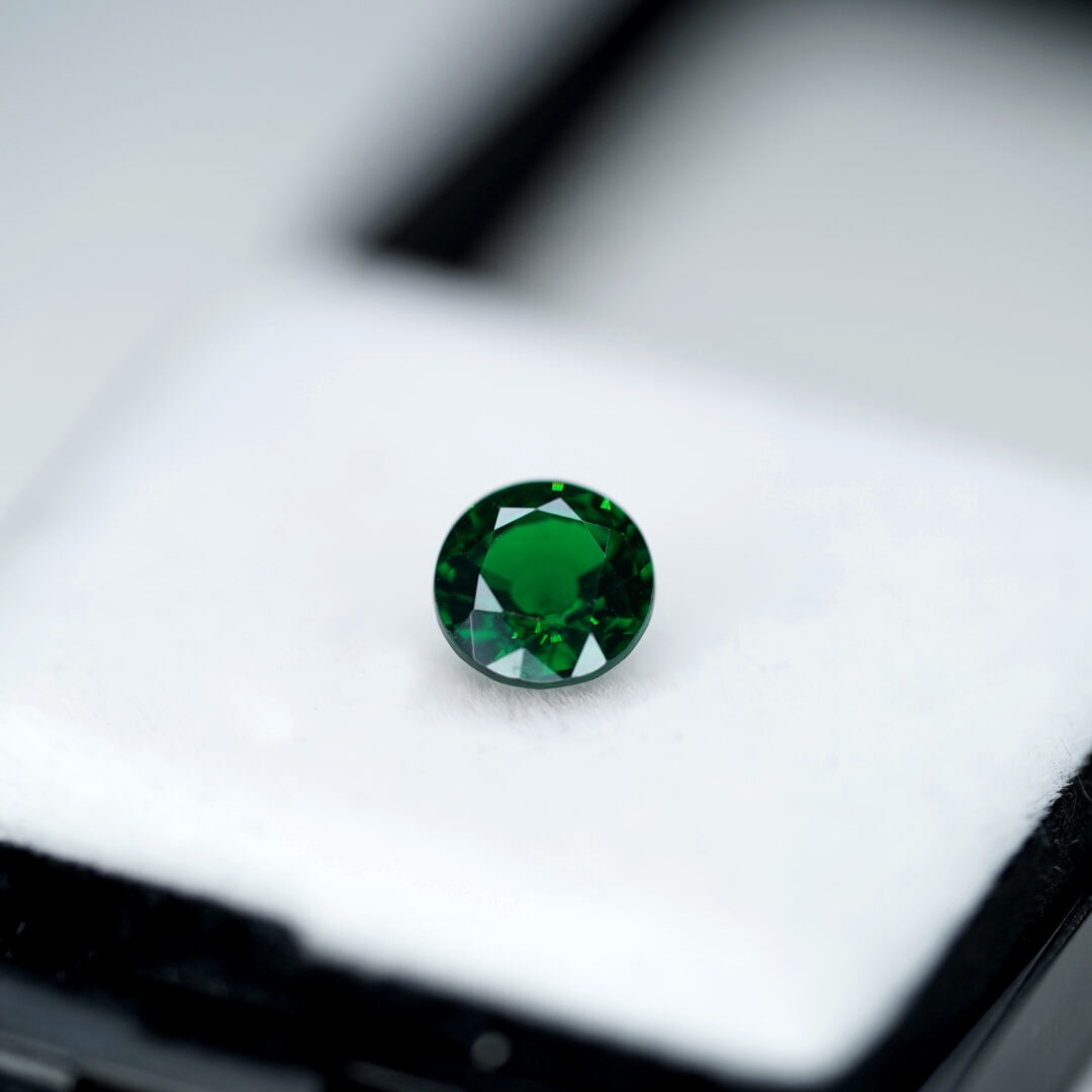 ツァボライト グリーングロッシュラーガーネット 1.651ct CGL - 画像 (5)