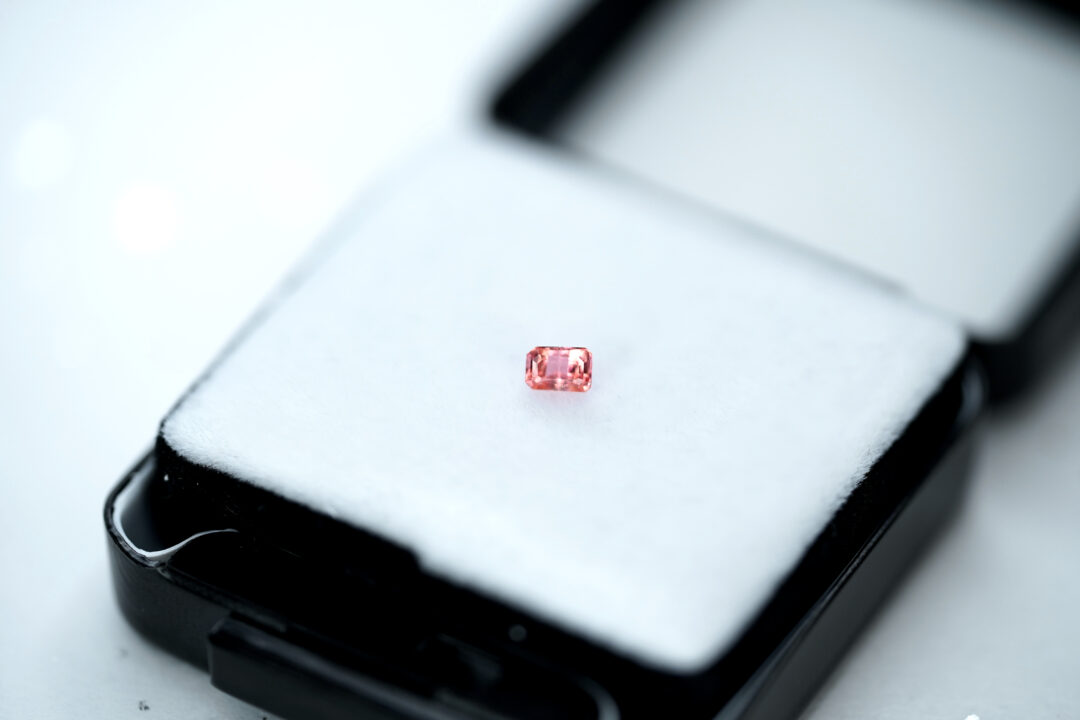 ヴェイリネナイト 0.167ct パキスタン産 CGL - 画像 (5)