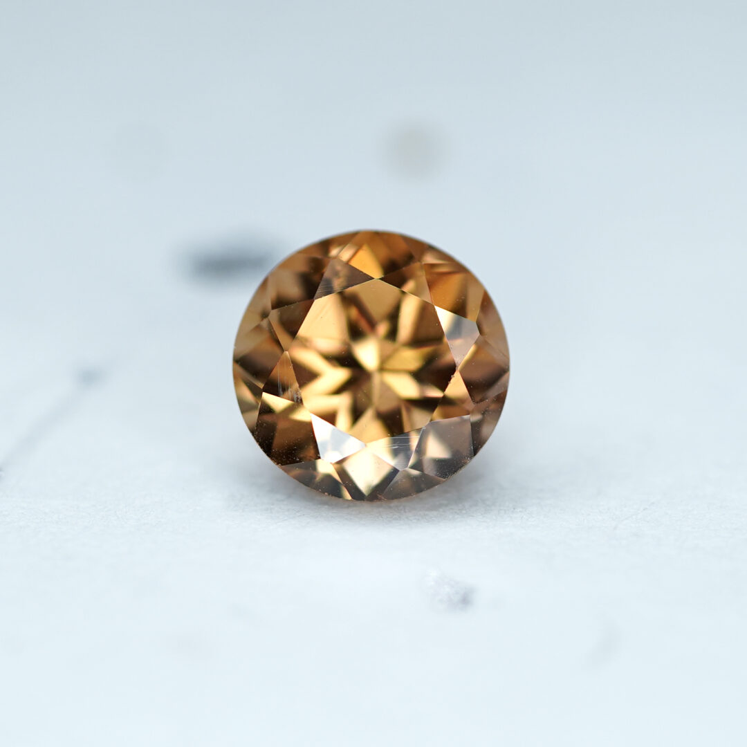 非加熱ジルコン 2.47ct タンザニア産 - 画像 (2)
