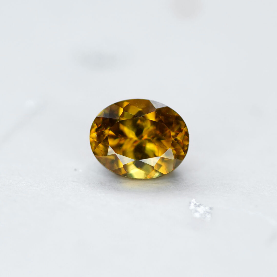 スフェーン 0.69ct マダガスカル産 - 画像 (2)