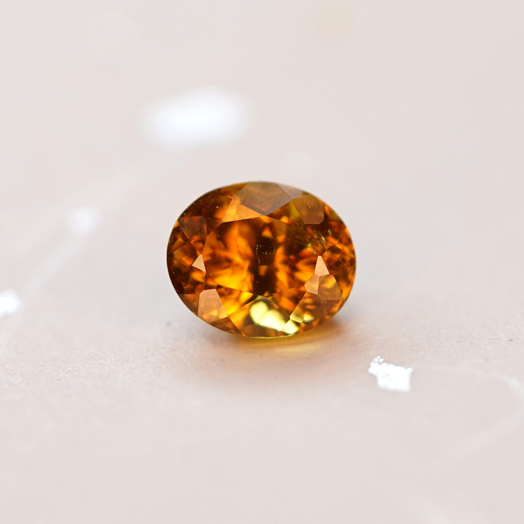 スフェーン 0.89ct マダガスカル産 - 画像 (3)