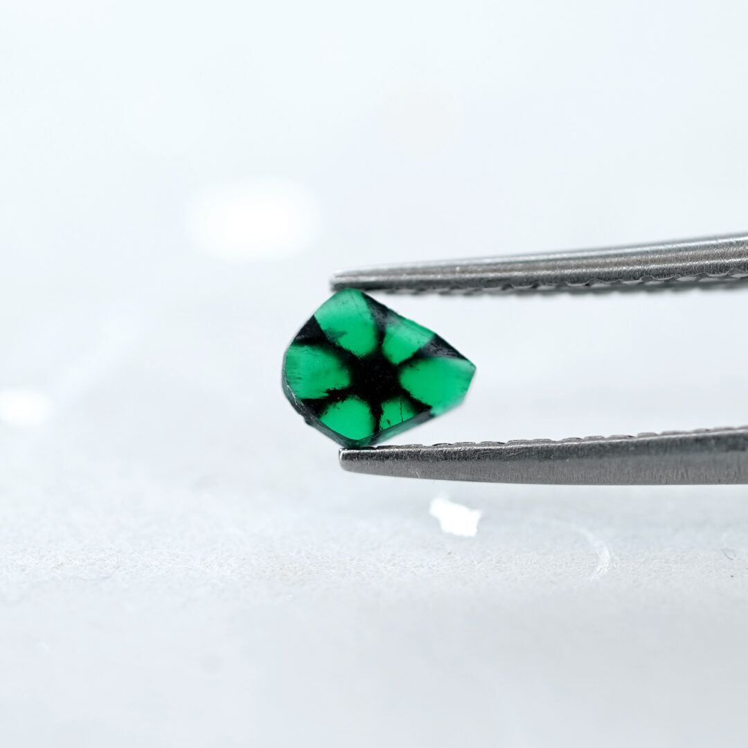 トラピッチェエメラルド 0.32ct コロンビア産 - 画像 (4)