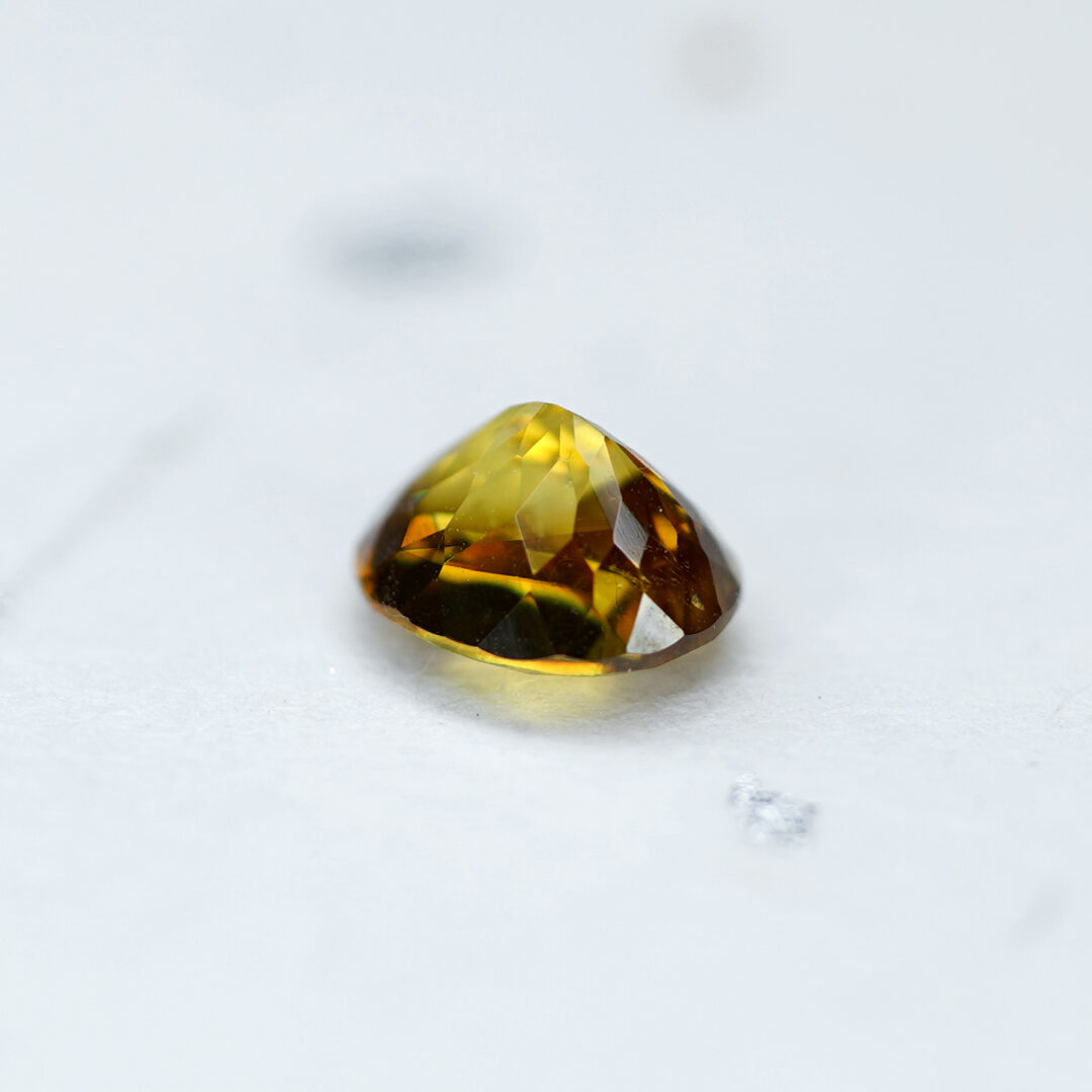 スフェーン 0.89ct マダガスカル産 - 画像 (5)