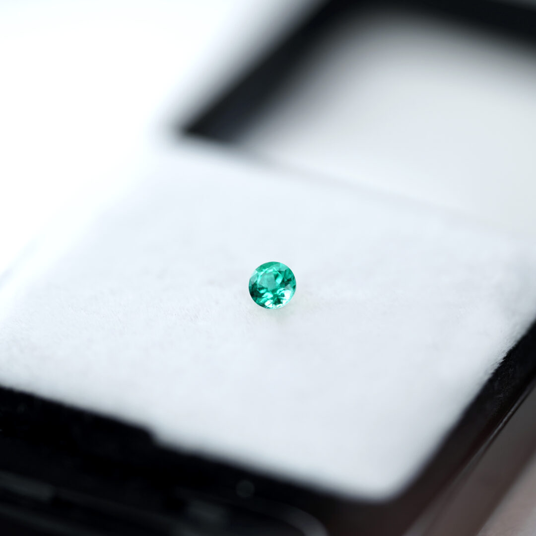 ノンオイルエメラルド 0.150ct コロンビア産 GIA - 画像 (5)