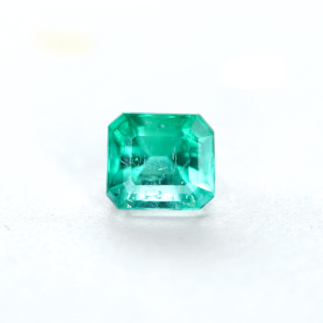 エメラルド 0.67ct コロンビア産 - 画像 (2)