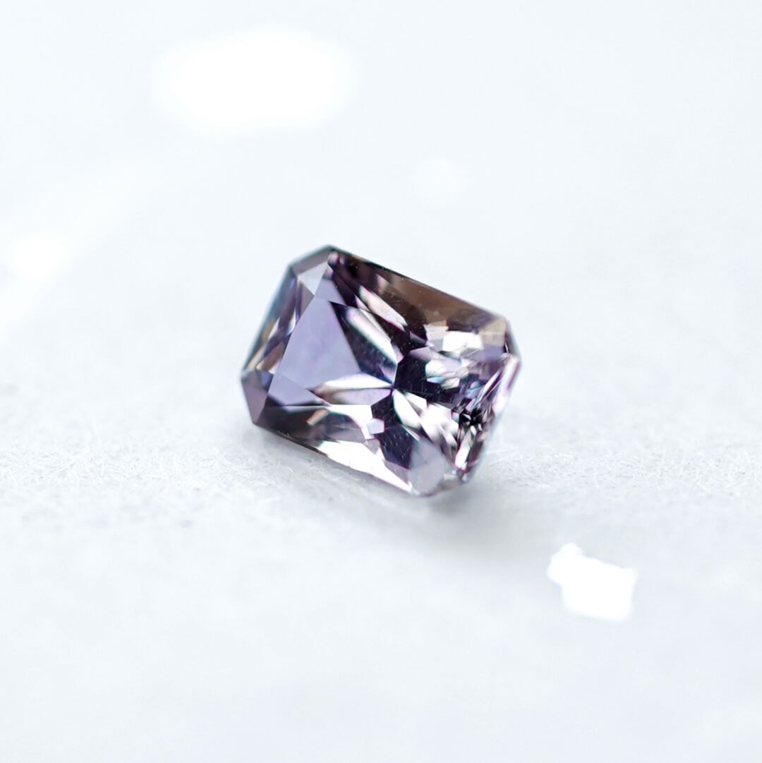 ピンクゾイサイト 0.40ct タンザニア産 - 画像 (3)