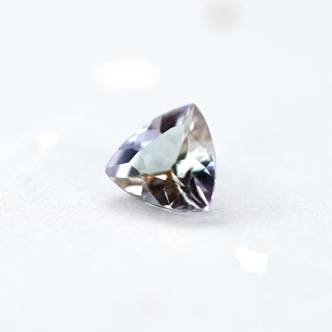 バイカラーピーチゾイサイト 0.50ct タンザニア産 - 画像 (3)