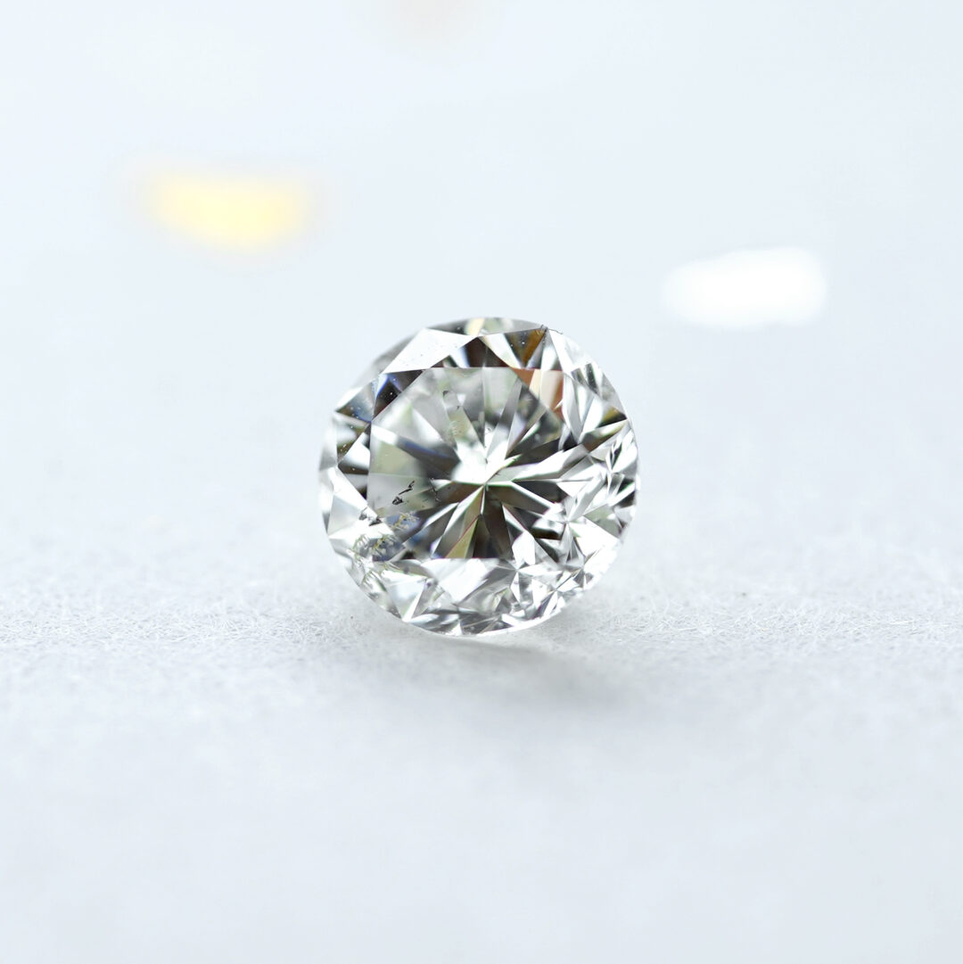 蛍光性ダイヤモンド 0.836ct M SI-2 CGL - 画像 (3)