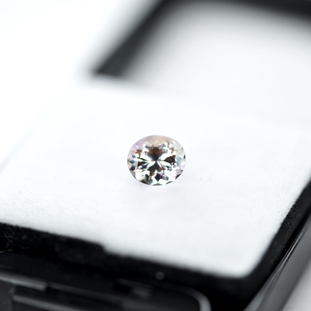 非加熱ピーチゾイサイト 1.31ct タンザニア産 - 画像 (5)