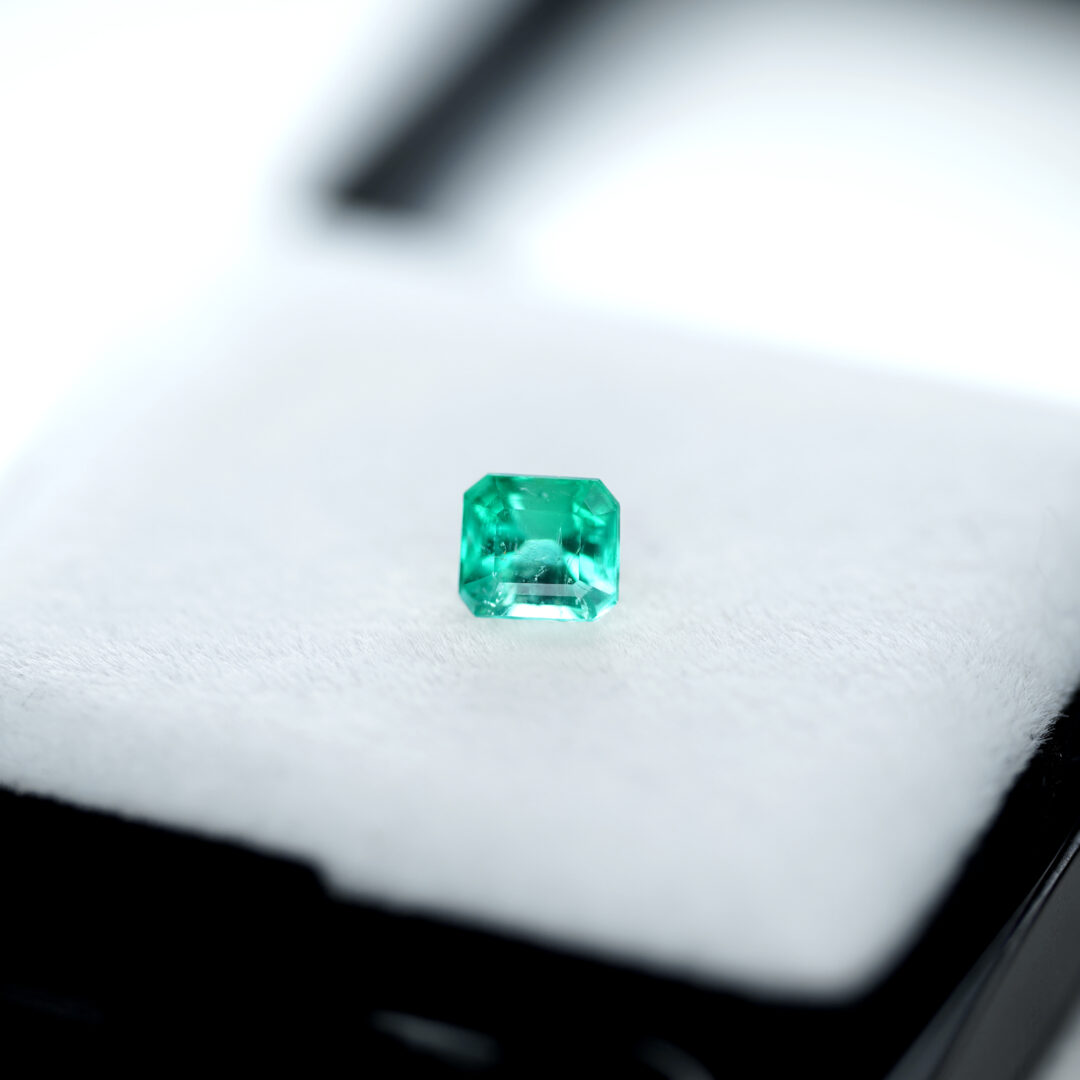 エメラルド 0.67ct コロンビア産 - 画像 (5)