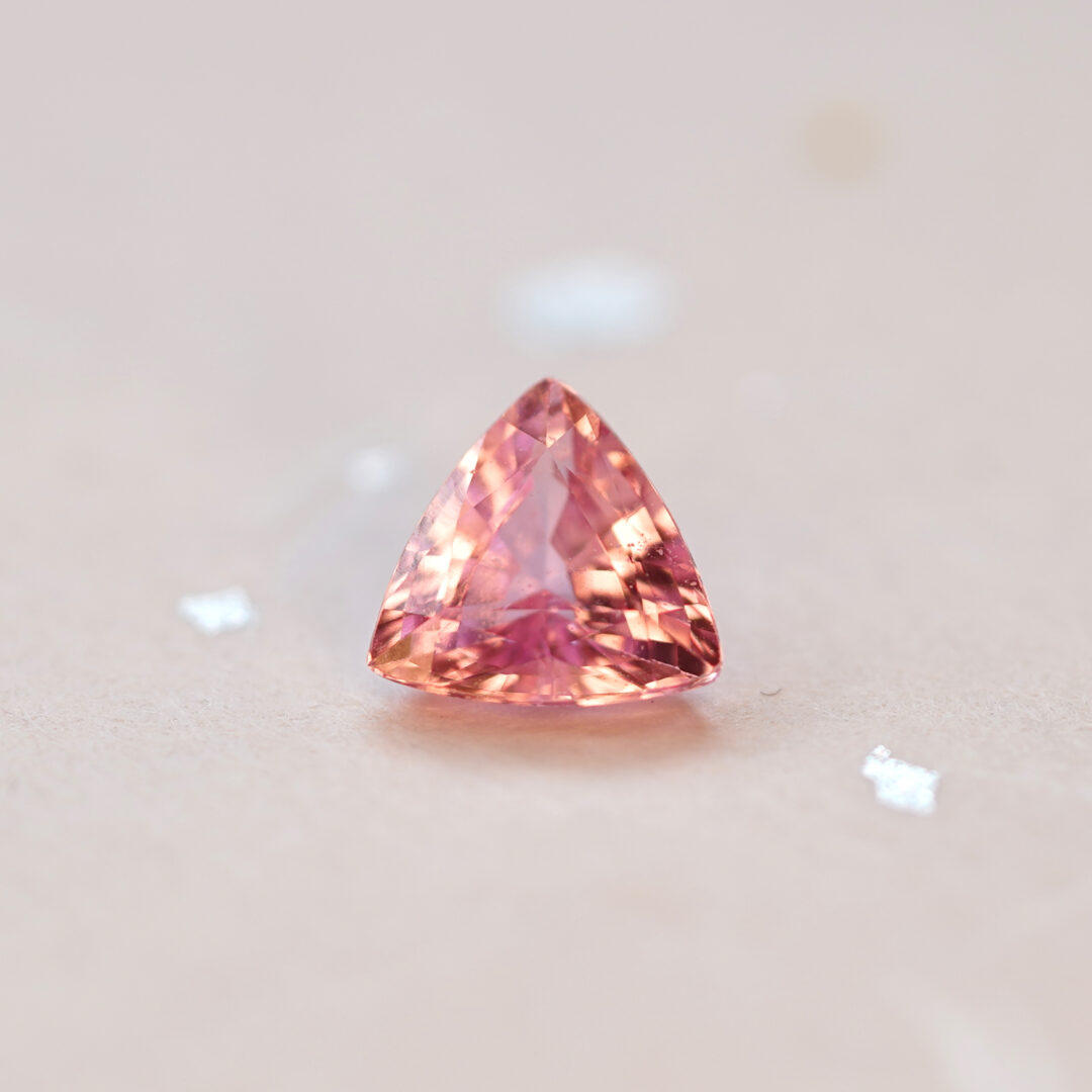 パパラチアサファイア 1.02ct マダガスカル産 AIGS - 画像 (3)