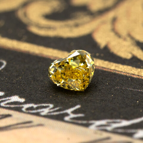 天然イエローダイヤモンド Fancy Vivid Yellow 0.194ct AGT