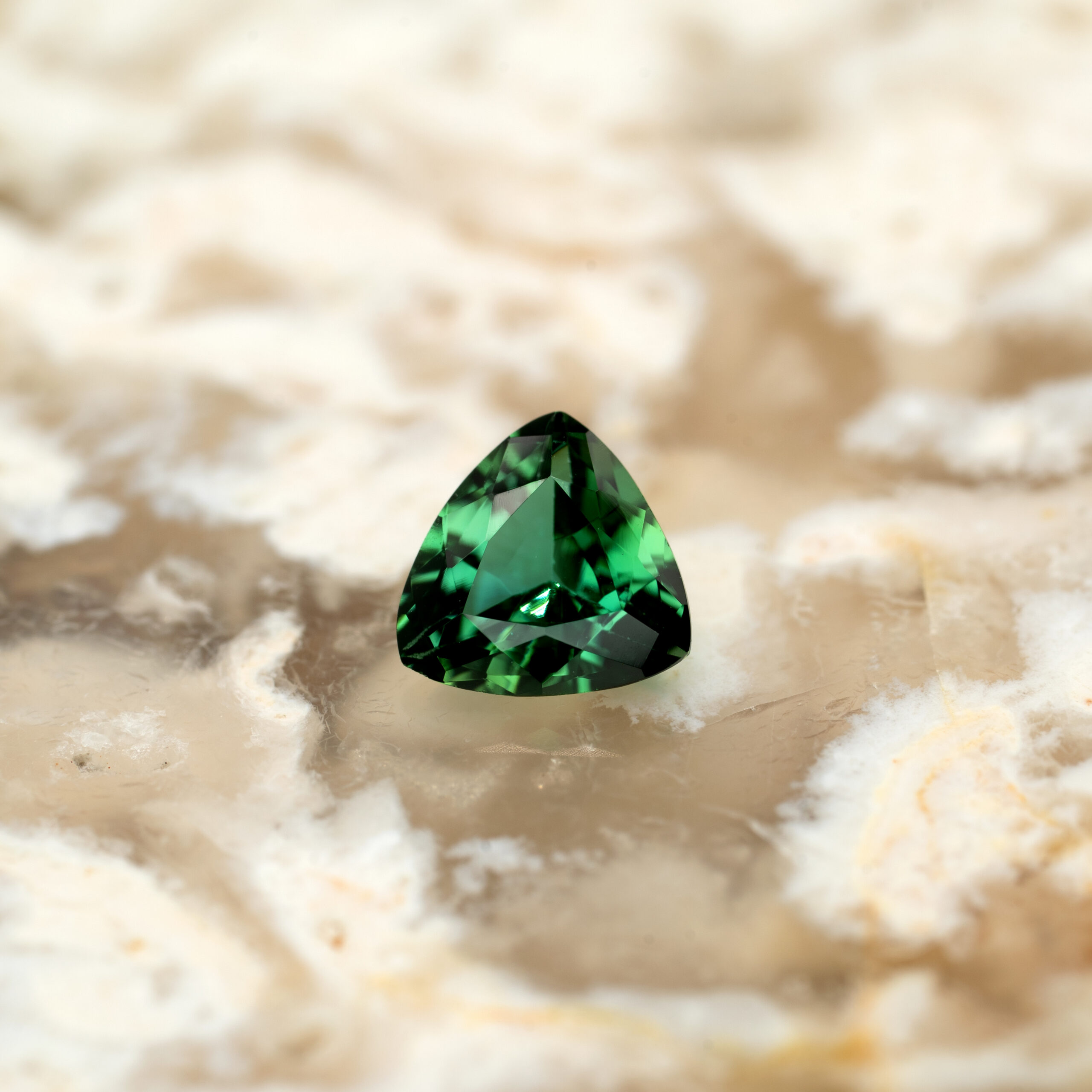 非加熱グリーンゾイサイト 0.610ct タンザニア産 CGL - 画像 (7)