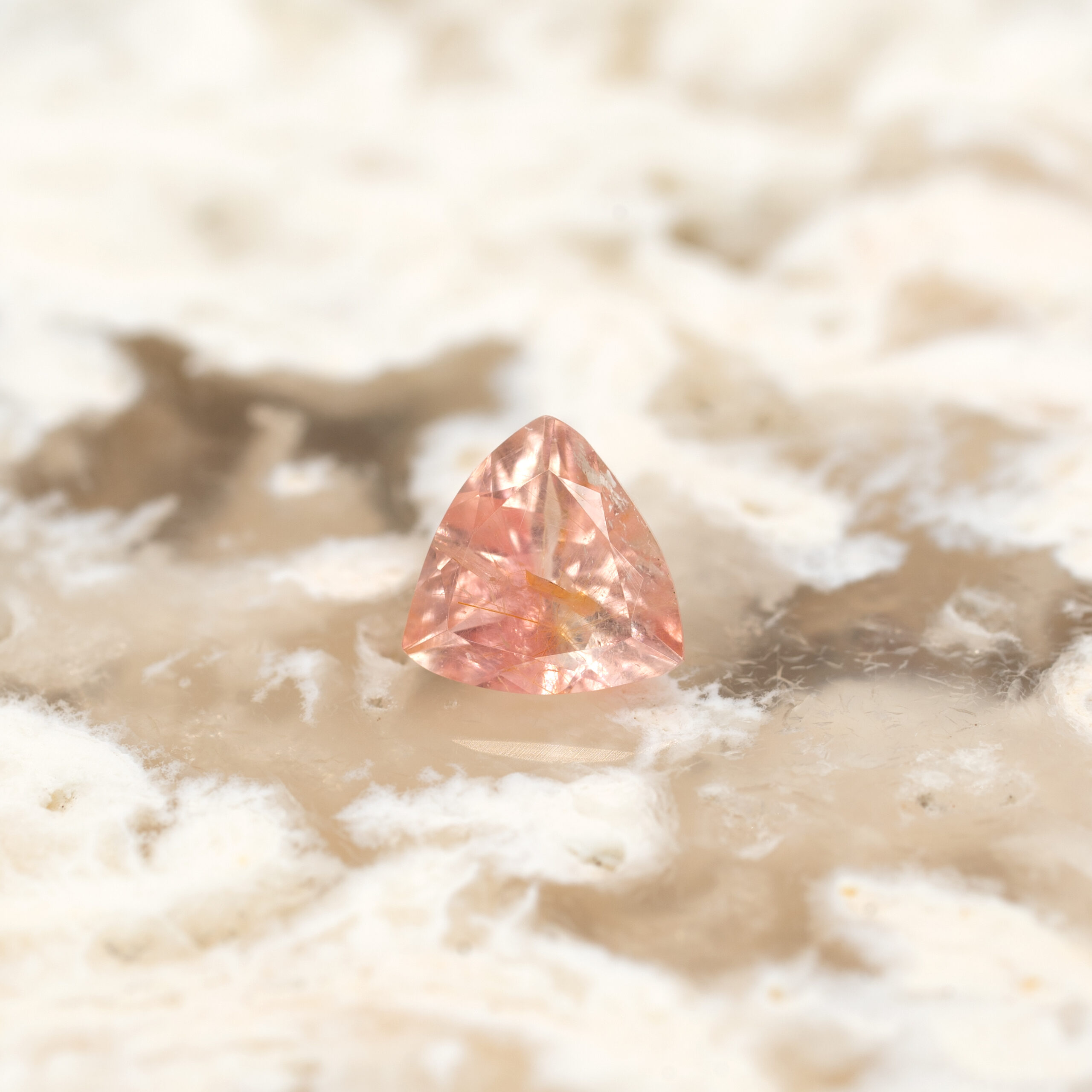 ピンクユークレース 0.48ct ブラジル産 - 画像 (7)