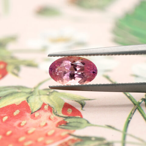 ペツォッタイト 0.48ct マダガスカル産