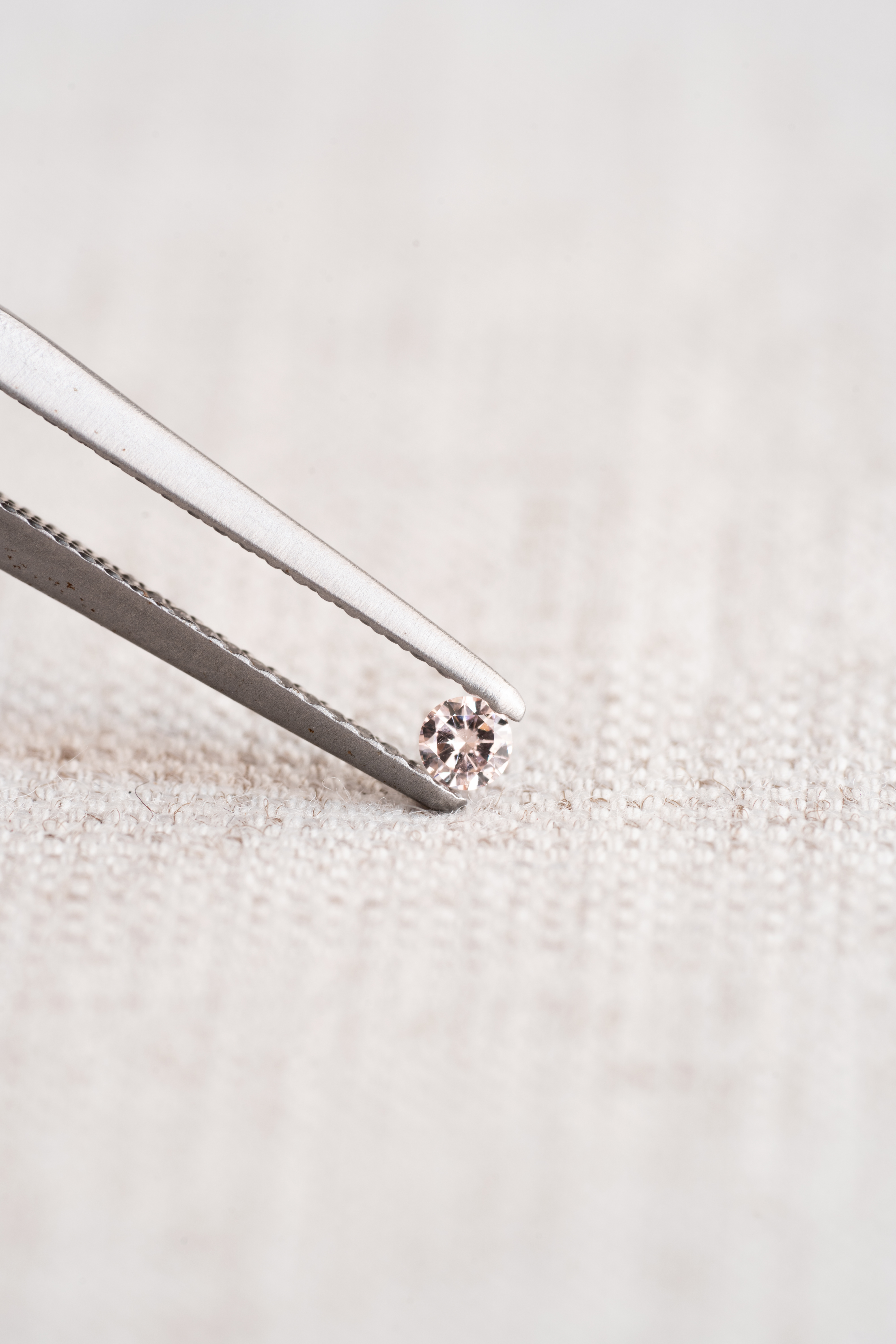 ピンクダイヤモンド 0.058ct Fancy Light Pink CGL - 画像 (2)