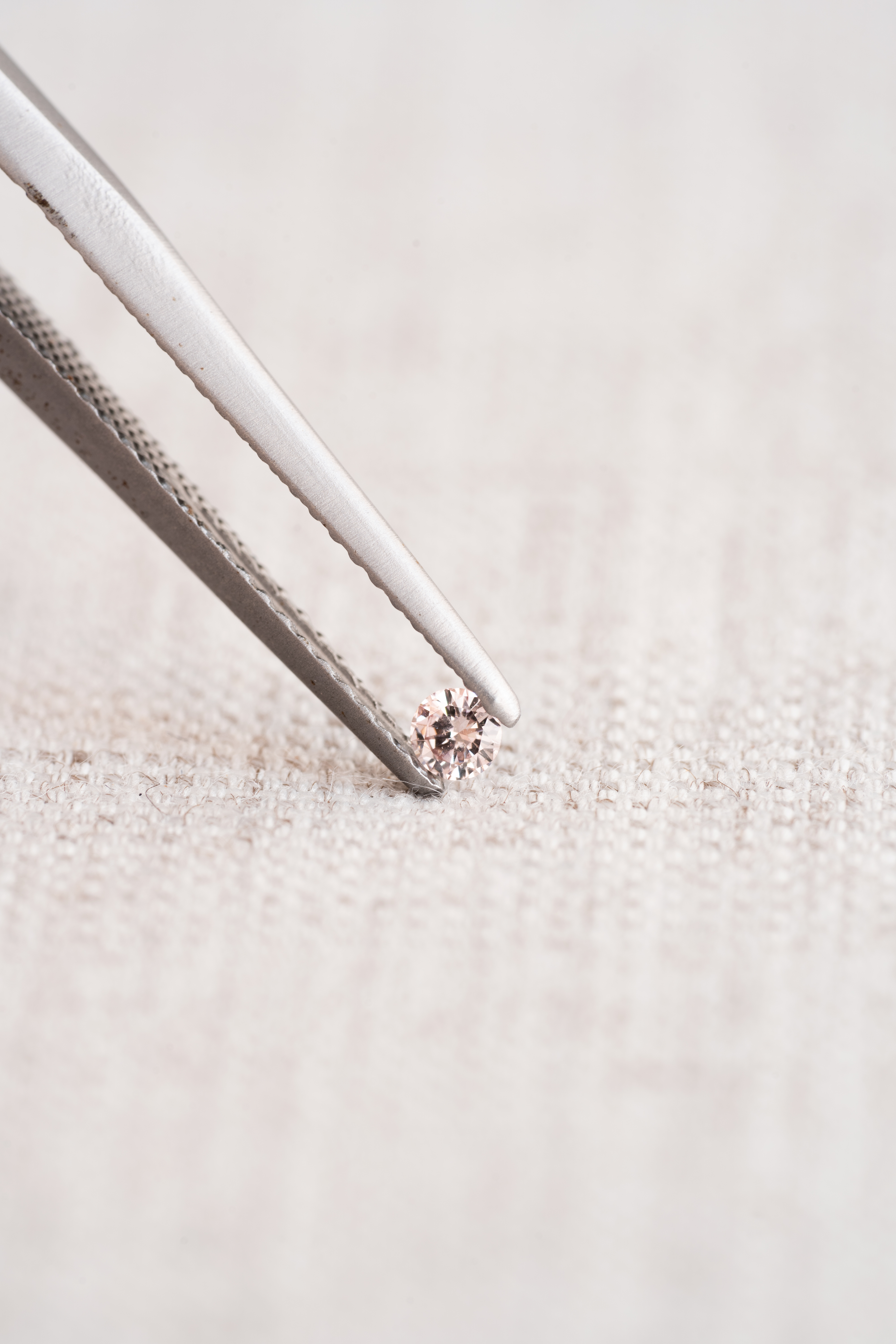 ピンクダイヤモンド 0.058ct Fancy Light Pink CGL - 画像 (3)