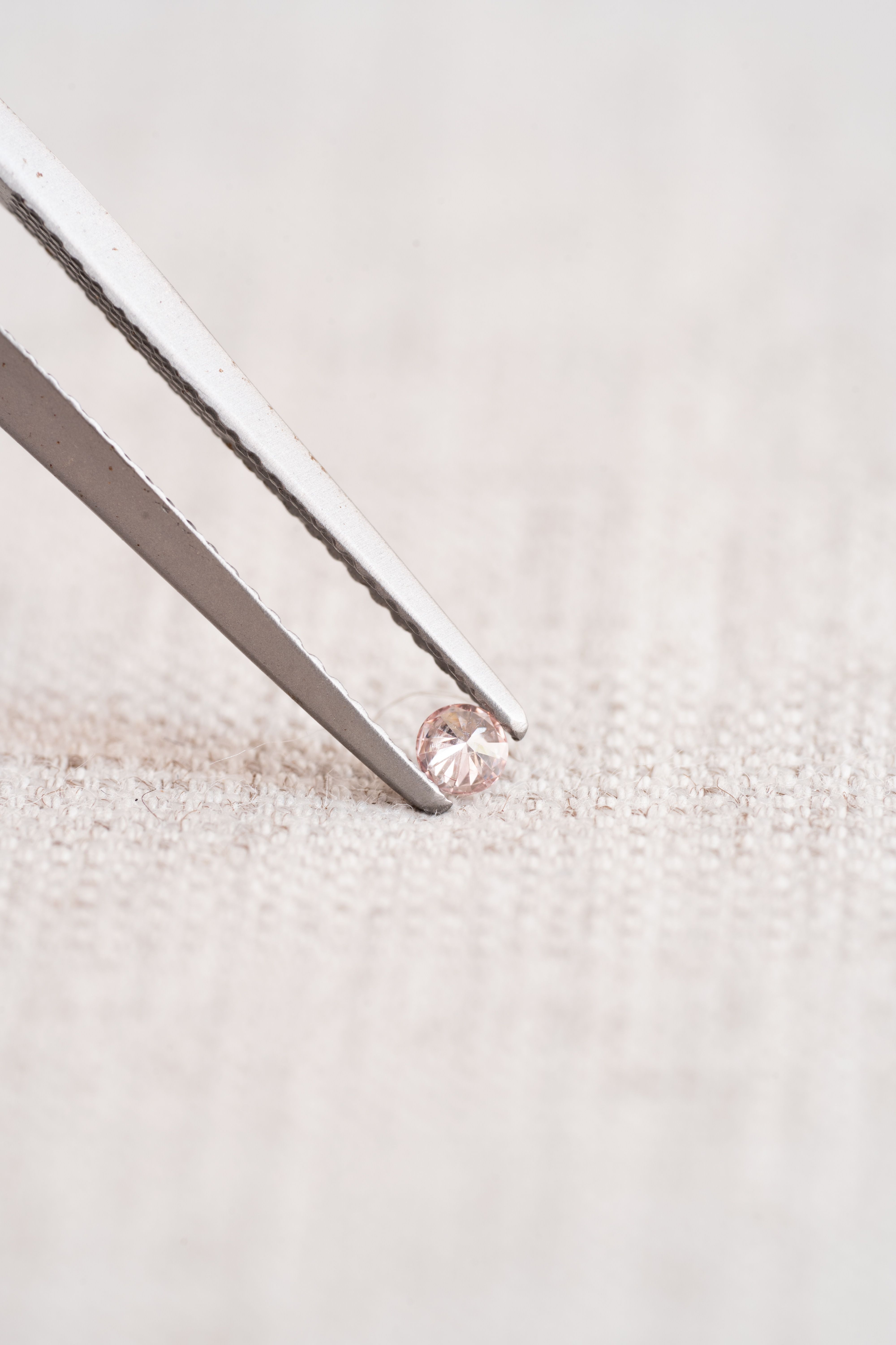 ピンクダイヤモンド 0.058ct Fancy Light Pink CGL - 画像 (4)