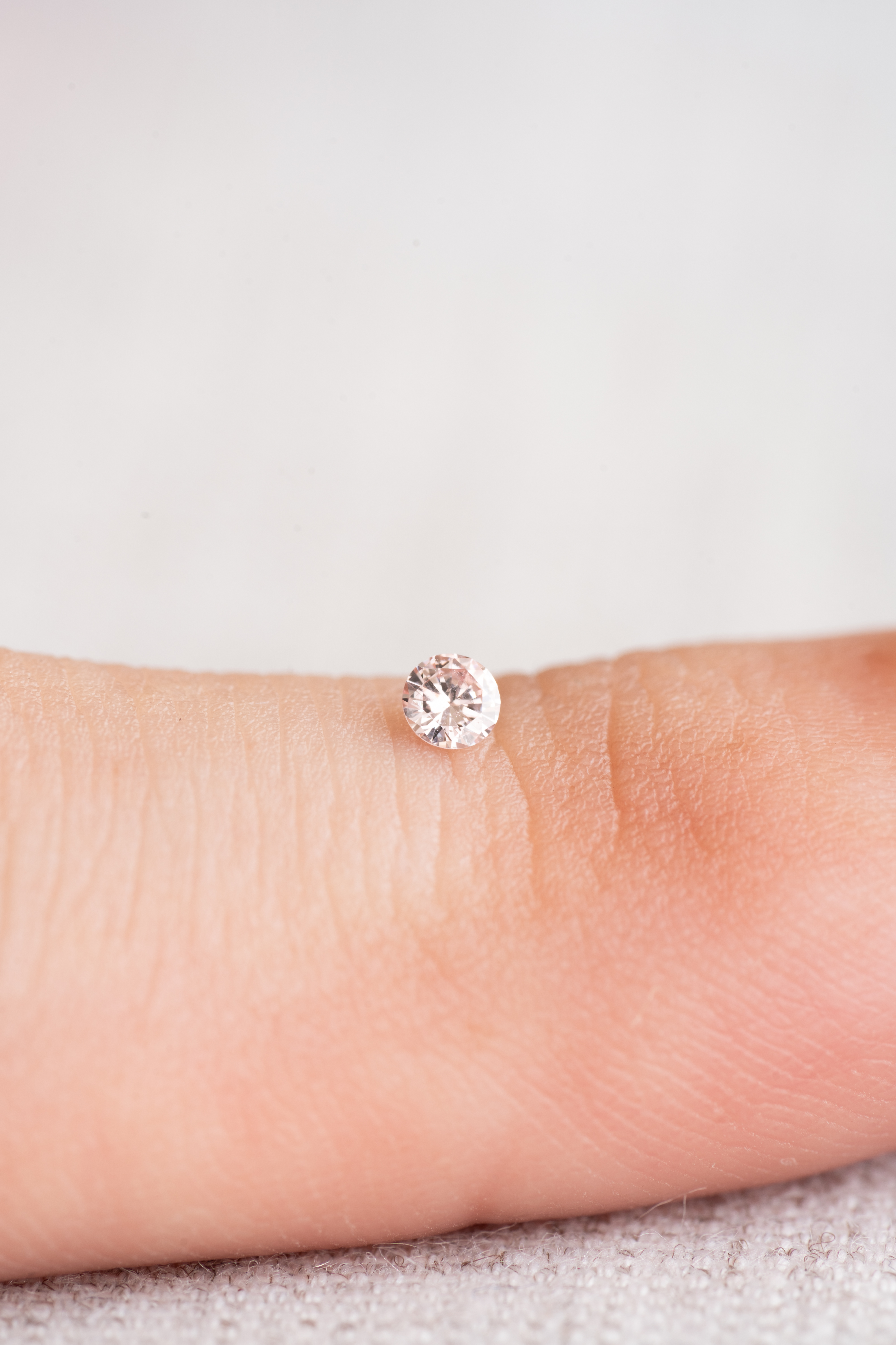ピンクダイヤモンド 0.058ct Fancy Light Pink CGL - 画像 (5)