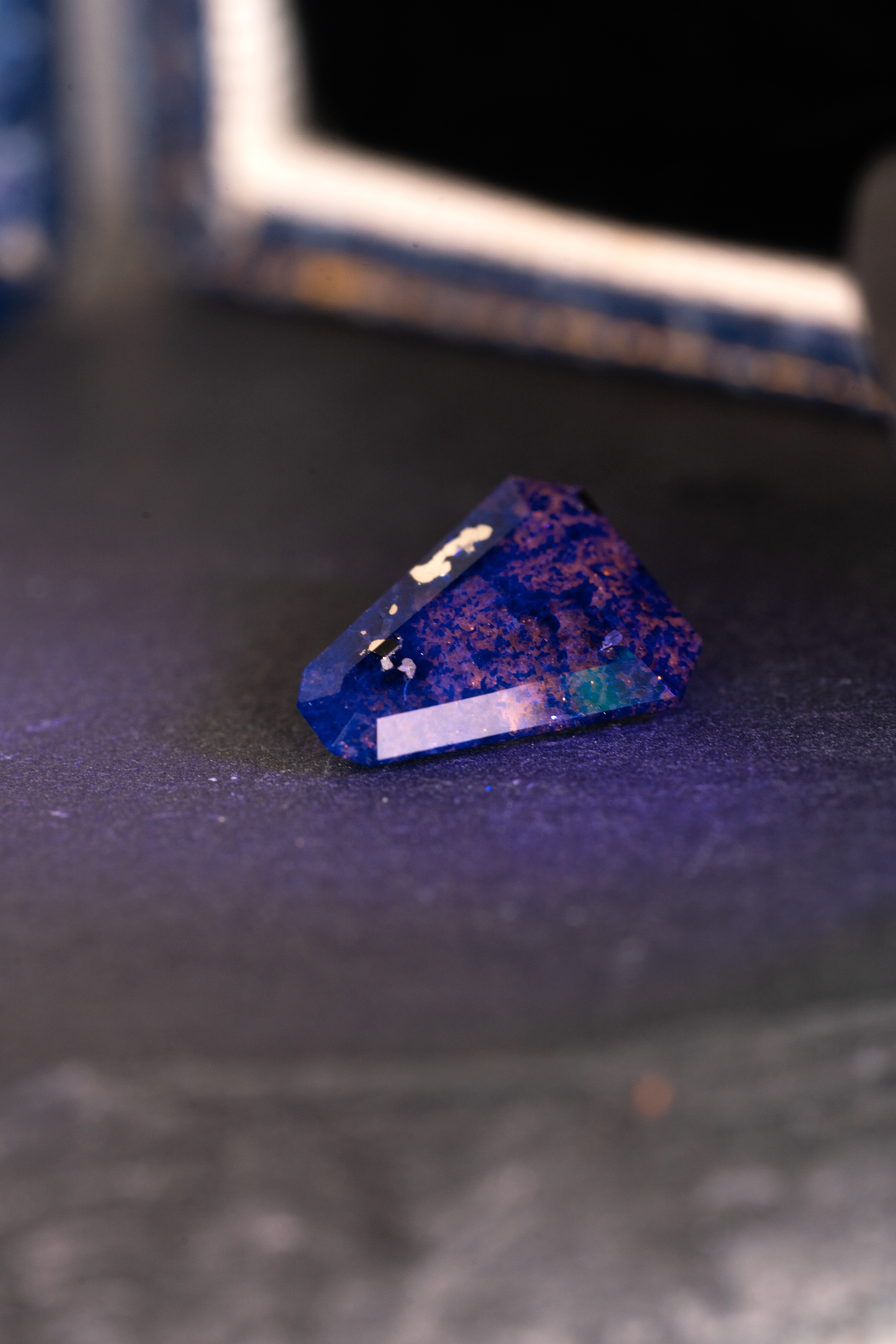 パイライト+ラズライトインソーダライト 1.85ct アフガニスタン産 - 画像 (4)
