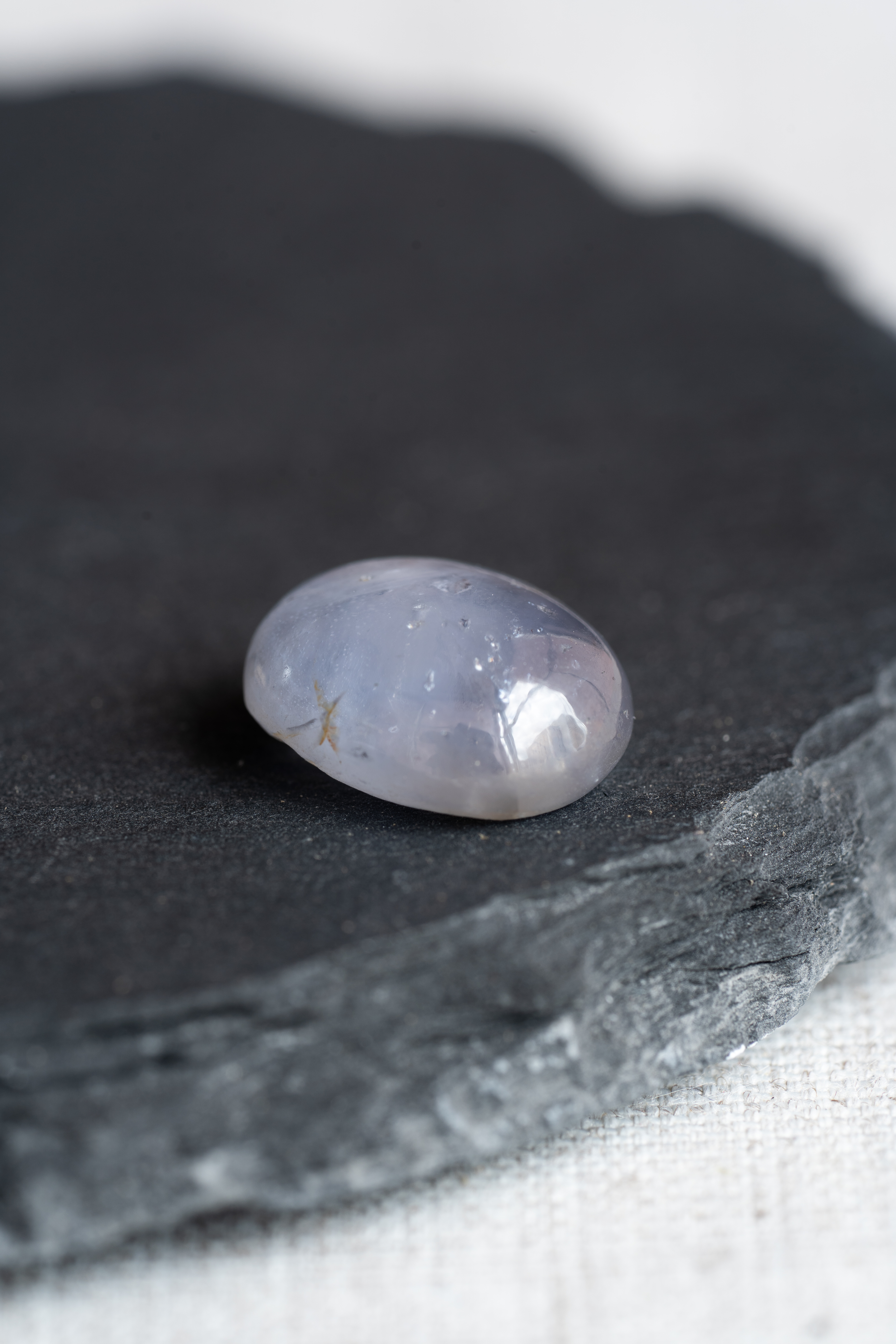 【American Old Stock Collection】スターサファイア 11.98ct - 画像 (3)