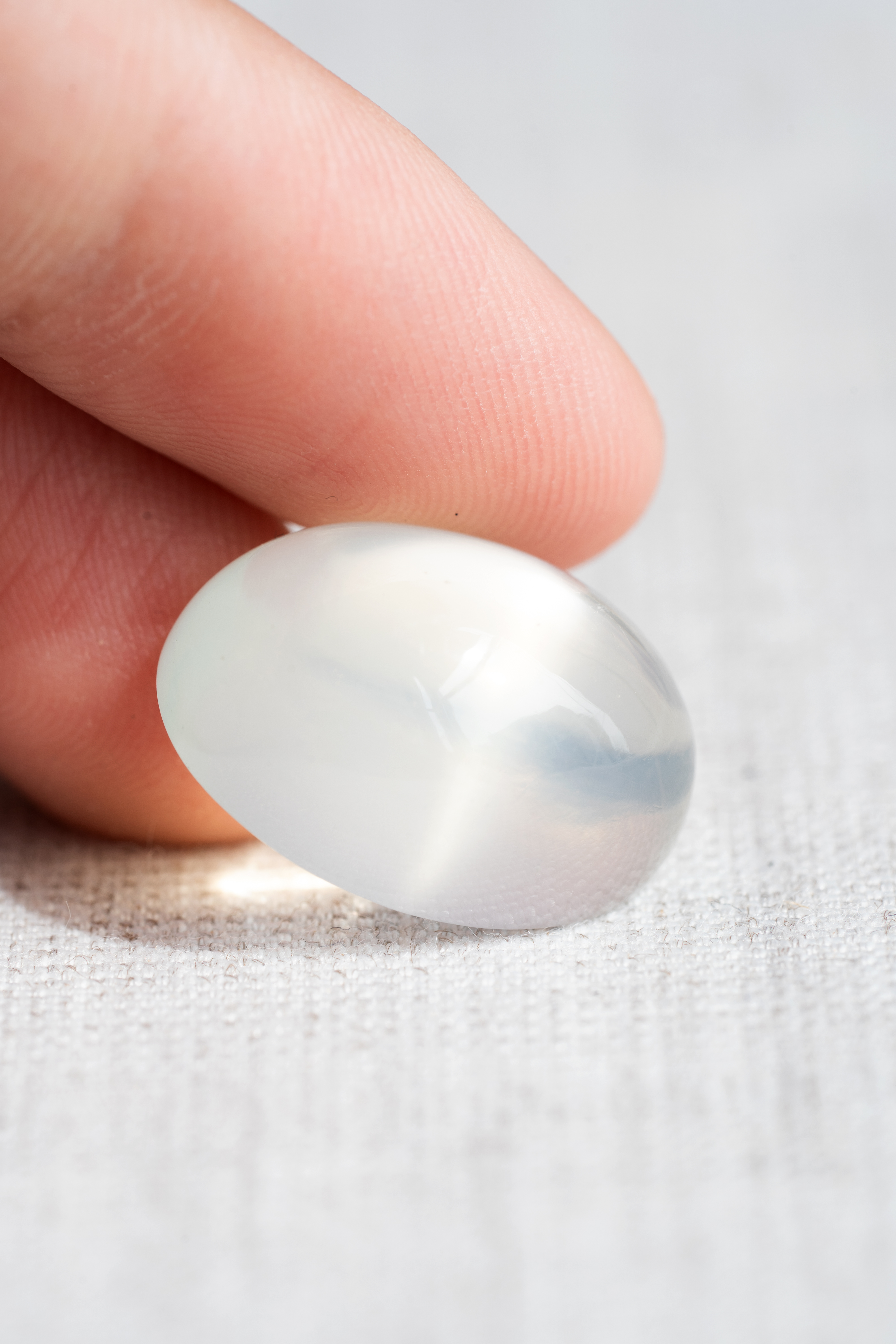 【American Old Stock Collection】グリーンムーンストーンキャッツアイ 22.10ct - 画像 (3)