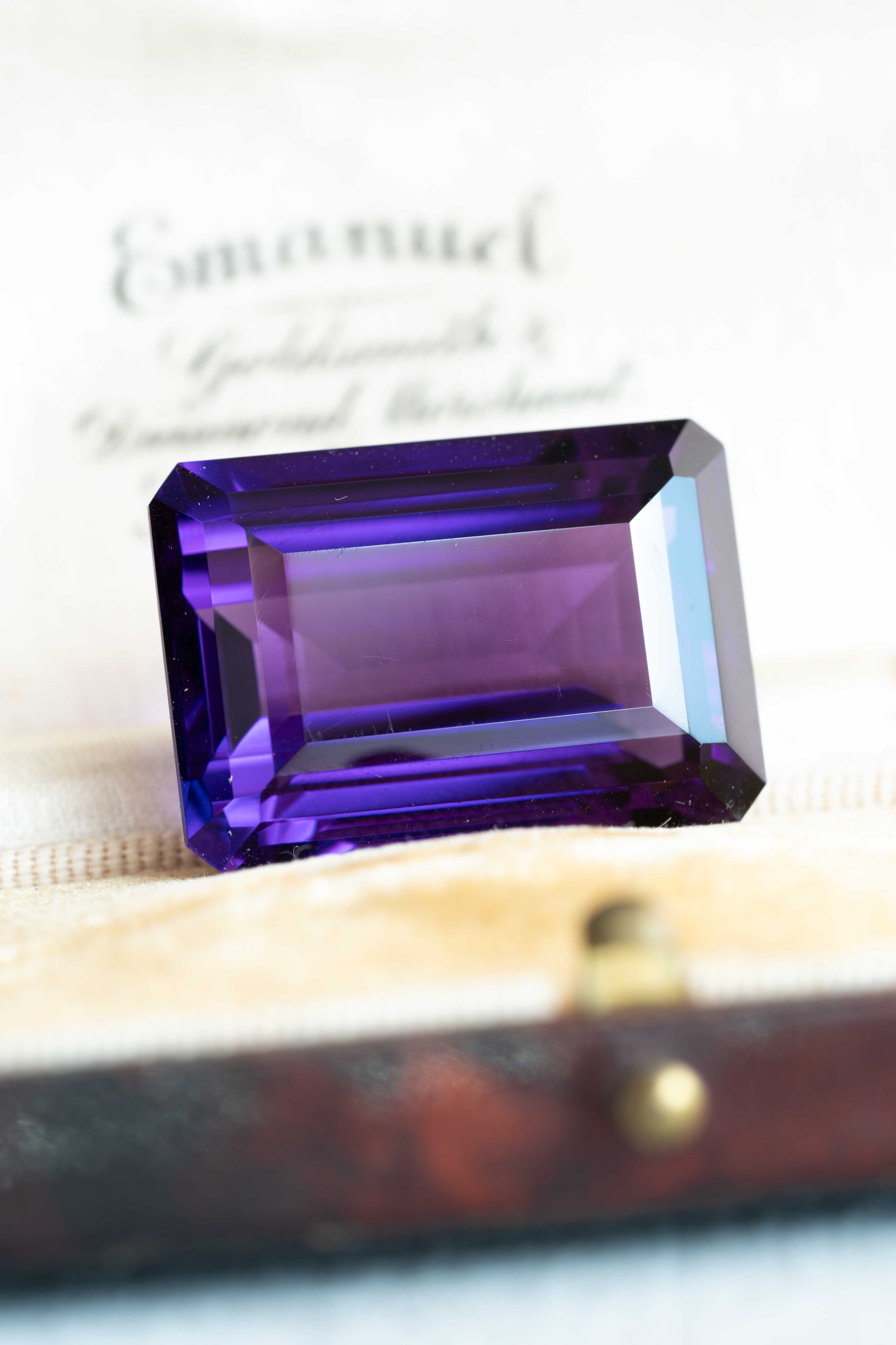 カラーチェンジアメシスト 32.70ct ウルグアイ産 - 画像 (2)