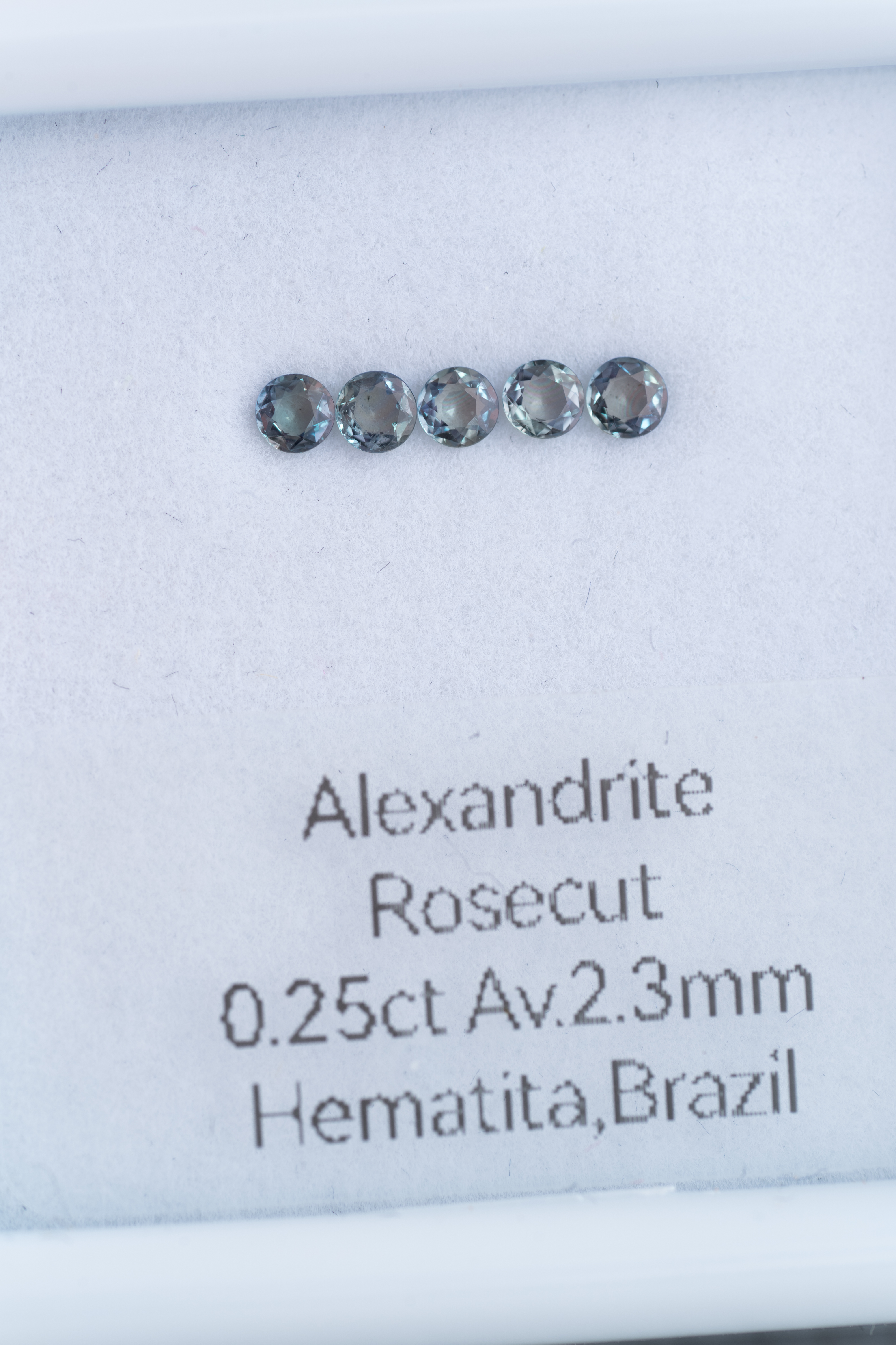 アレキサンドライト 0.21ct ブラジル・ヘマチタ鉱山産 - 画像 (4)