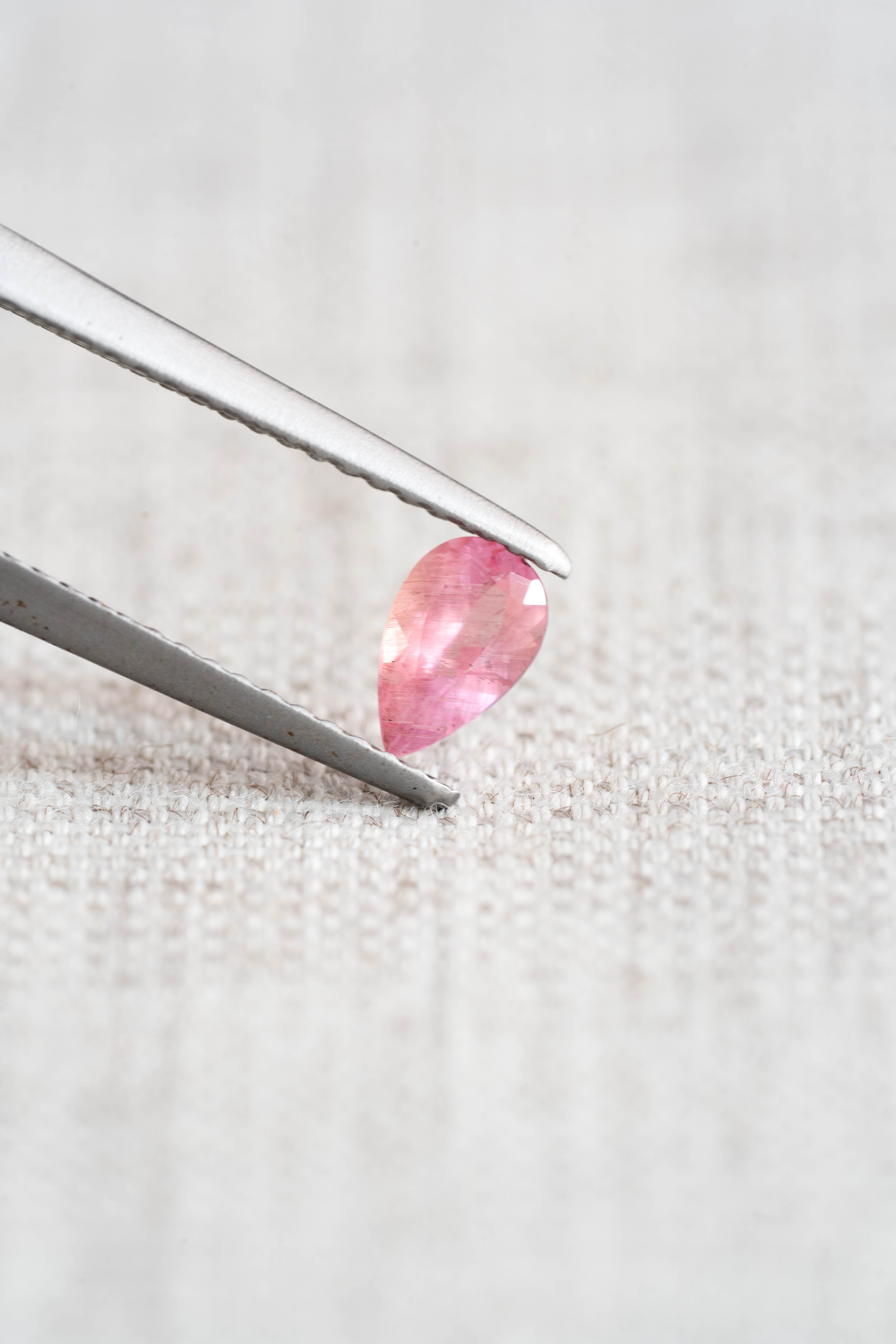 ペツォッタイト 0.36ct マダガスカル産 - 画像 (4)