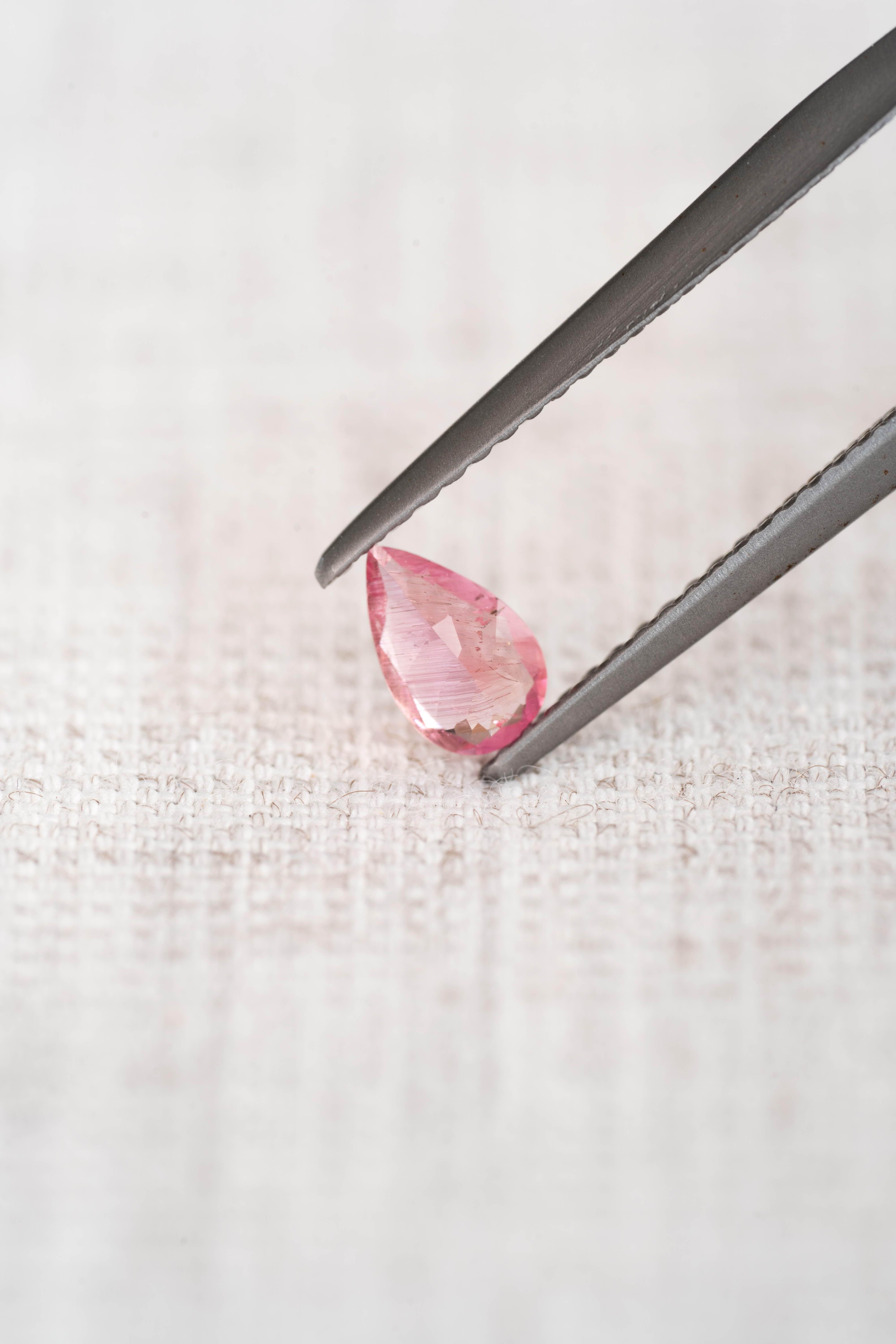 ペツォッタイト 0.36ct マダガスカル産 - 画像 (5)