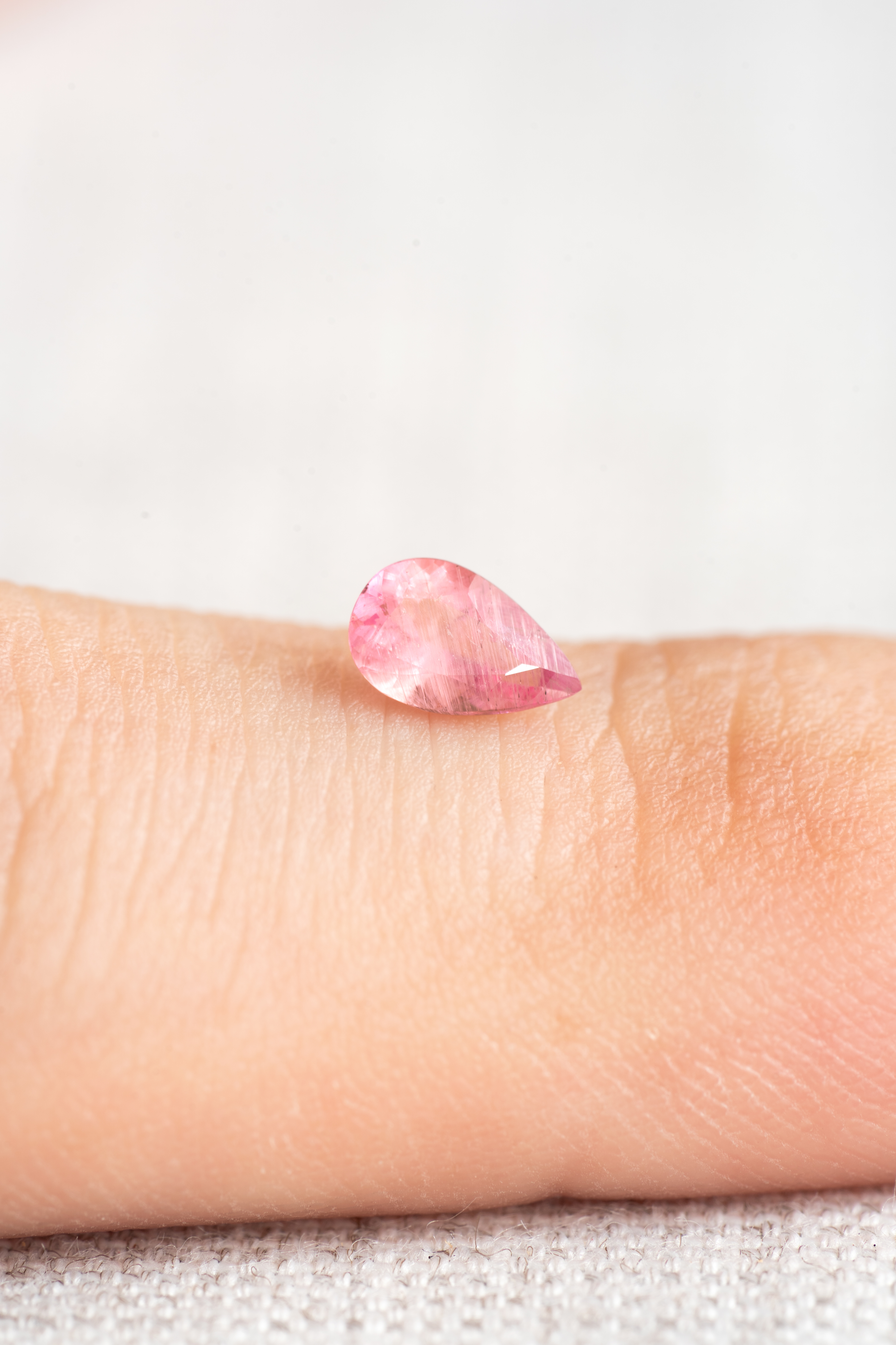 ペツォッタイト 0.36ct マダガスカル産 - 画像 (7)