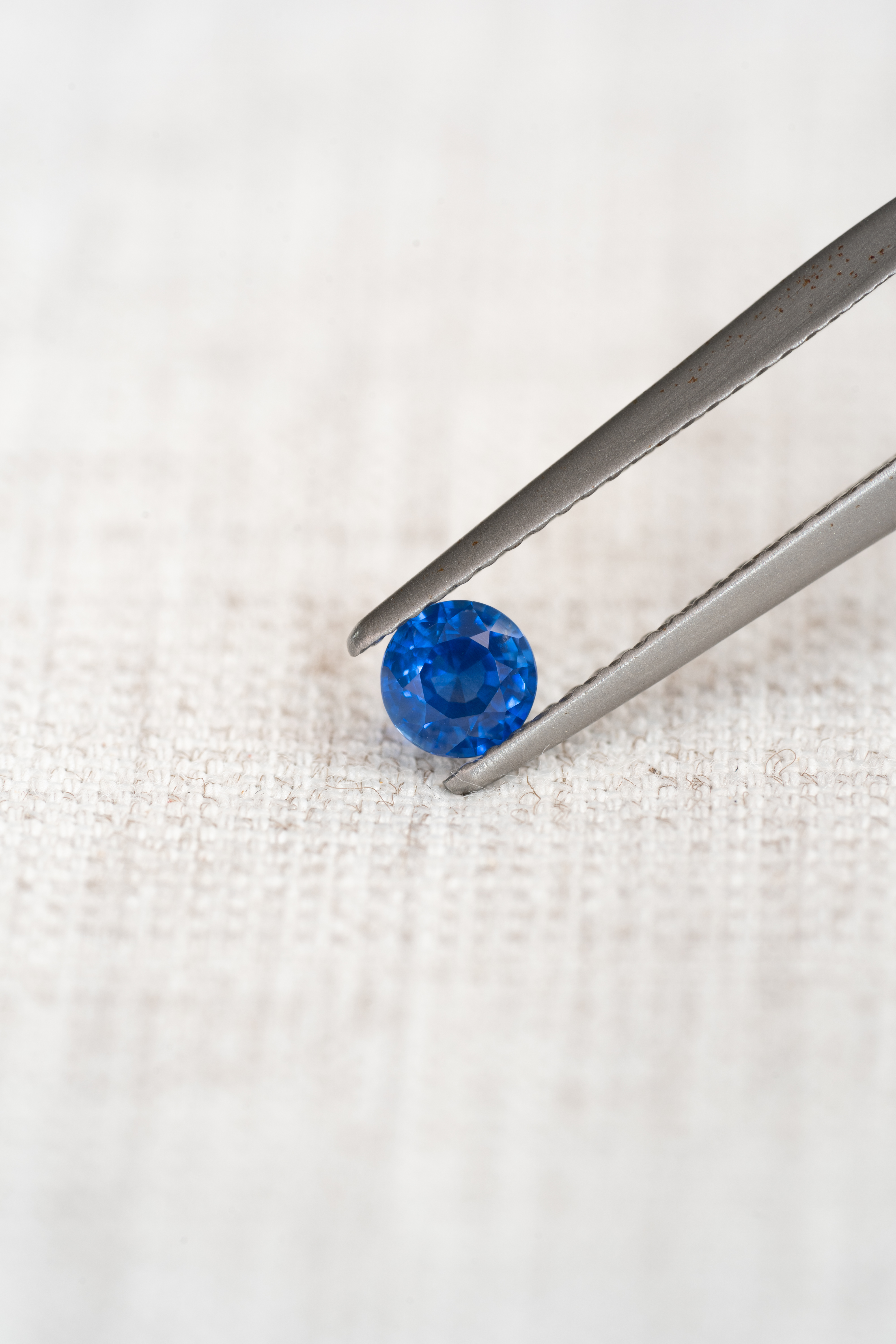 コーンフラワーブルーサファイア 0.47ct マダガスカル産 AIGS - 画像 (2)