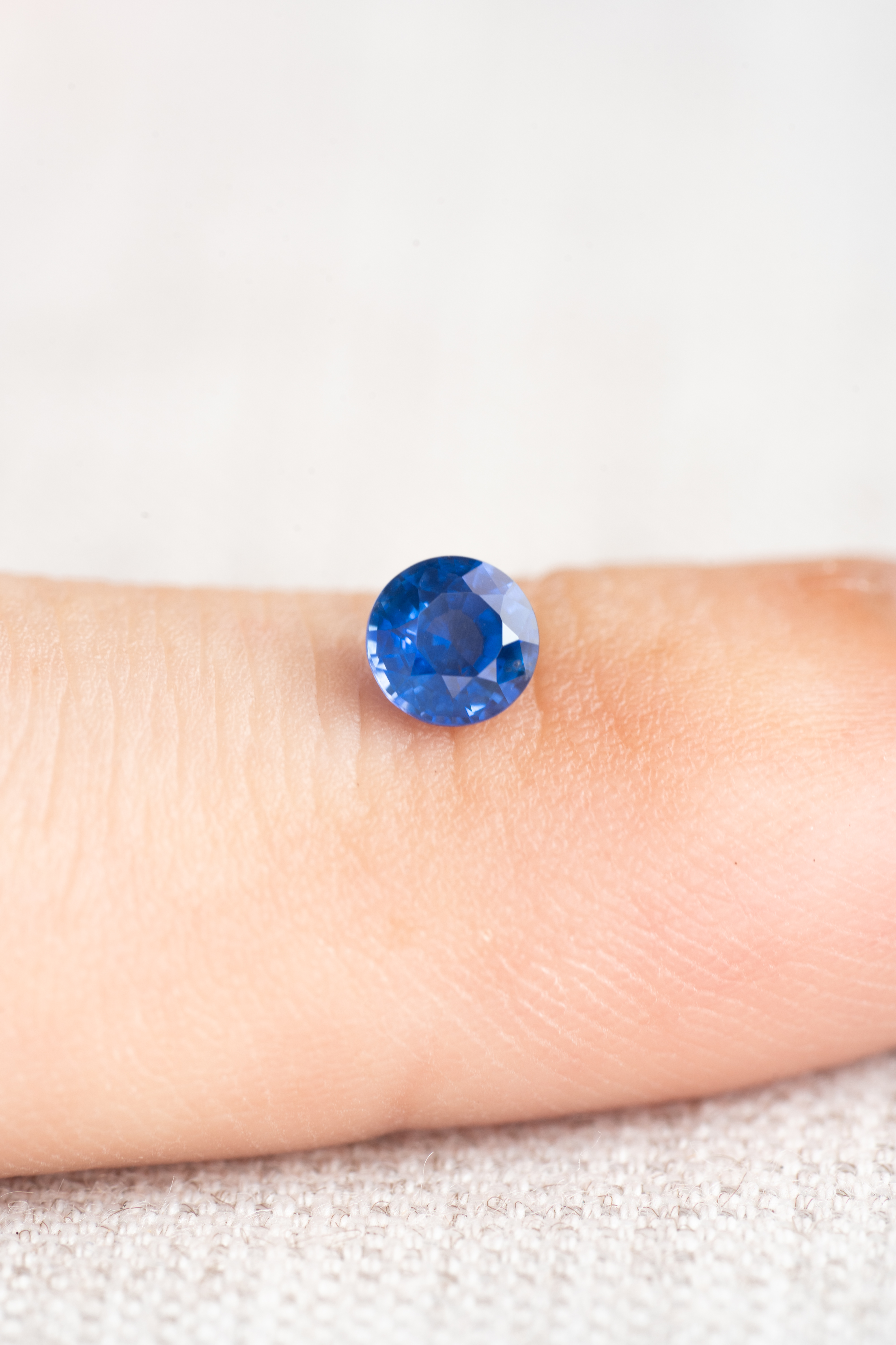 コーンフラワーブルーサファイア 0.47ct マダガスカル産 AIGS - 画像 (6)