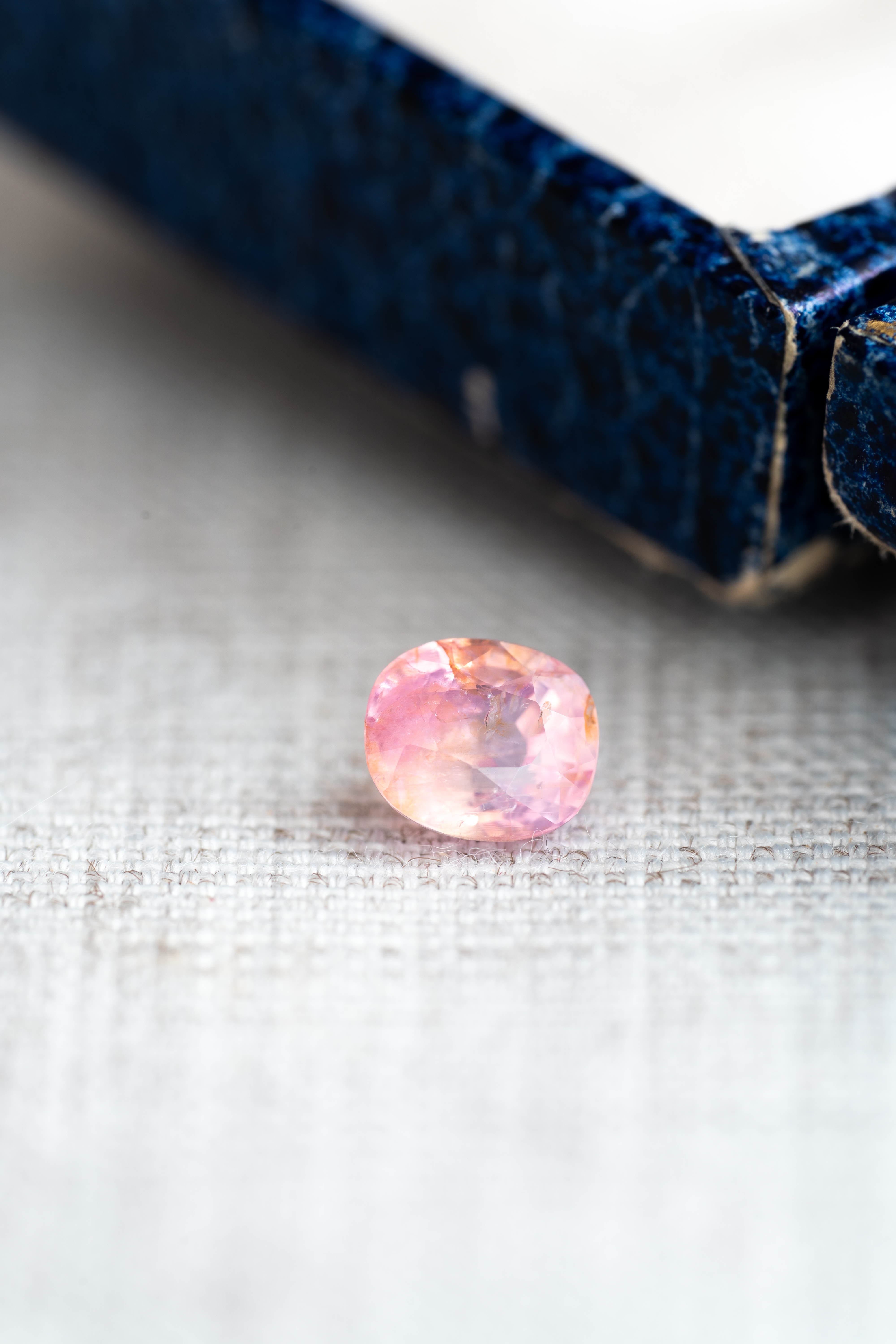 バイカラーシルキーサファイア 1.26ct ベトナム産